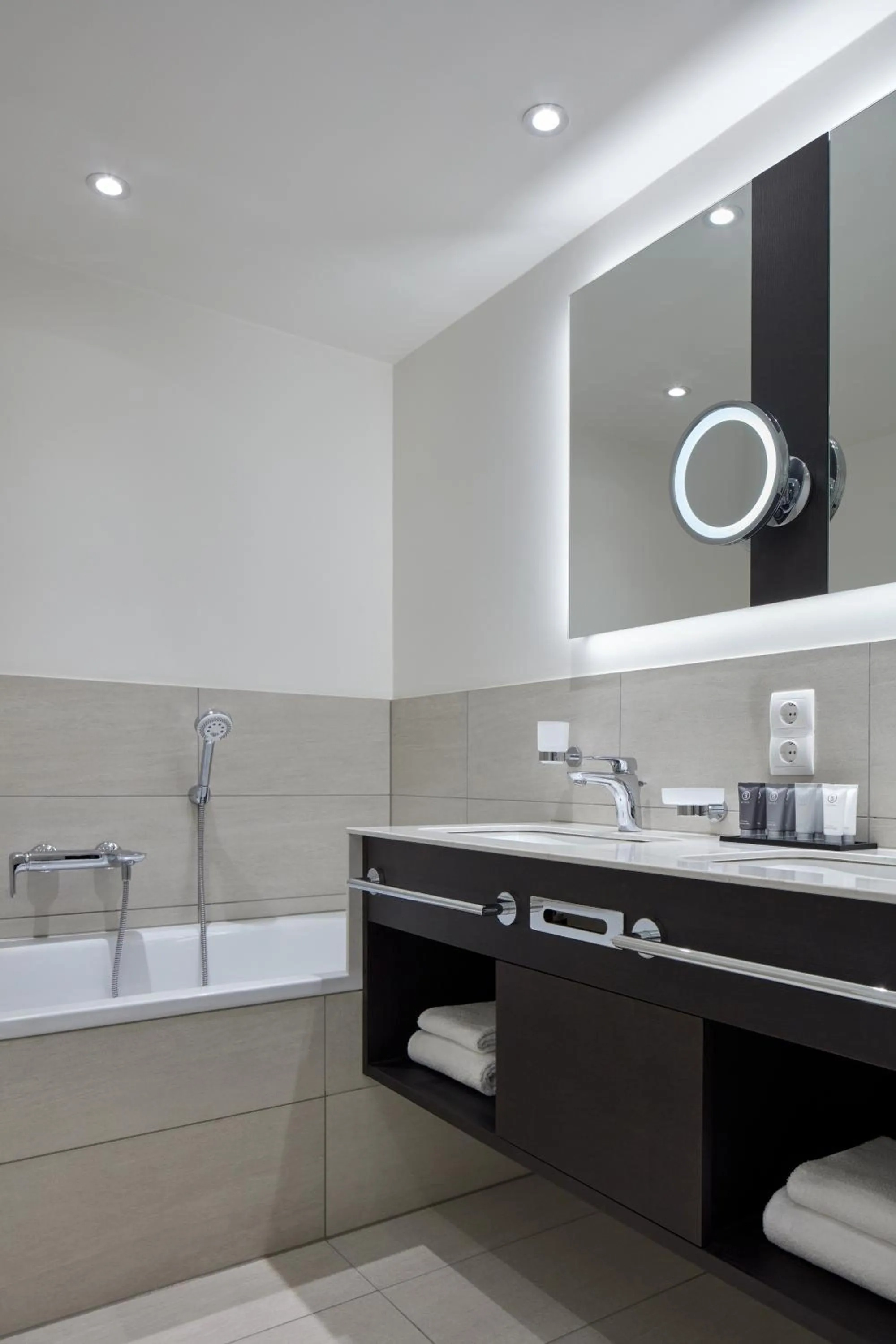 Bathroom in Hotel Wulfenia 4S - Adults Only