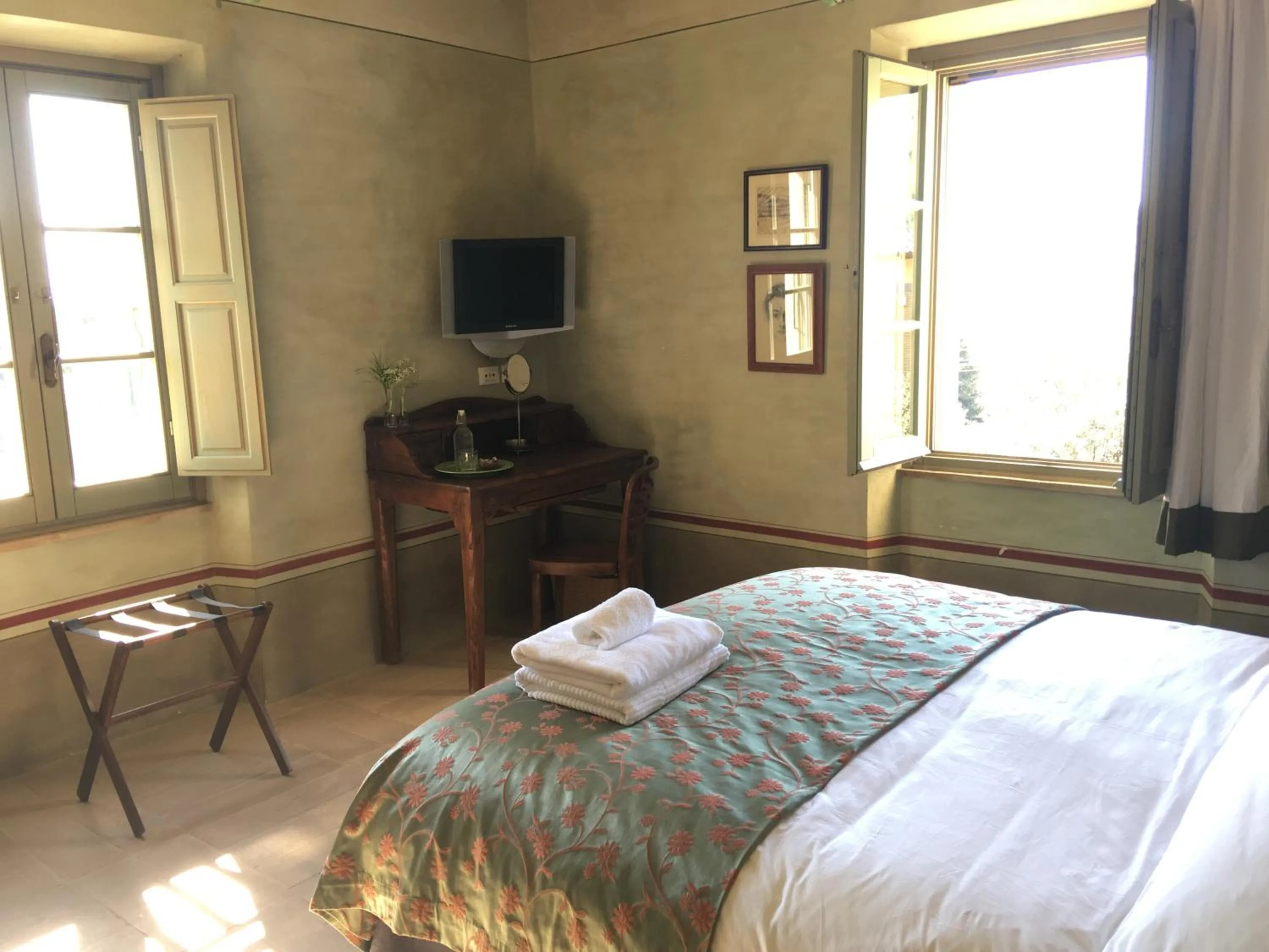 Bedroom, Bed in B&B Locanda Toscanini