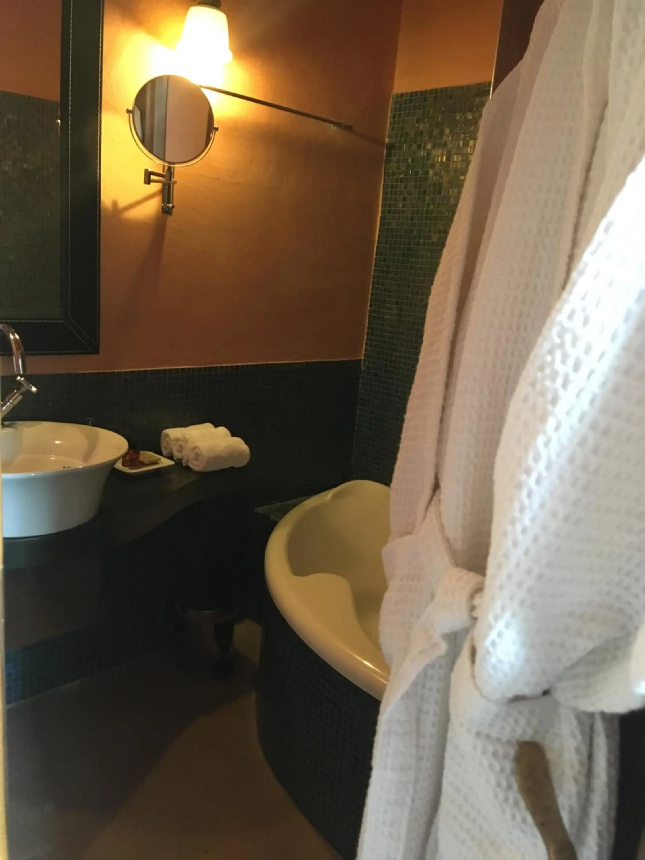 Bathroom in B&B Locanda Toscanini