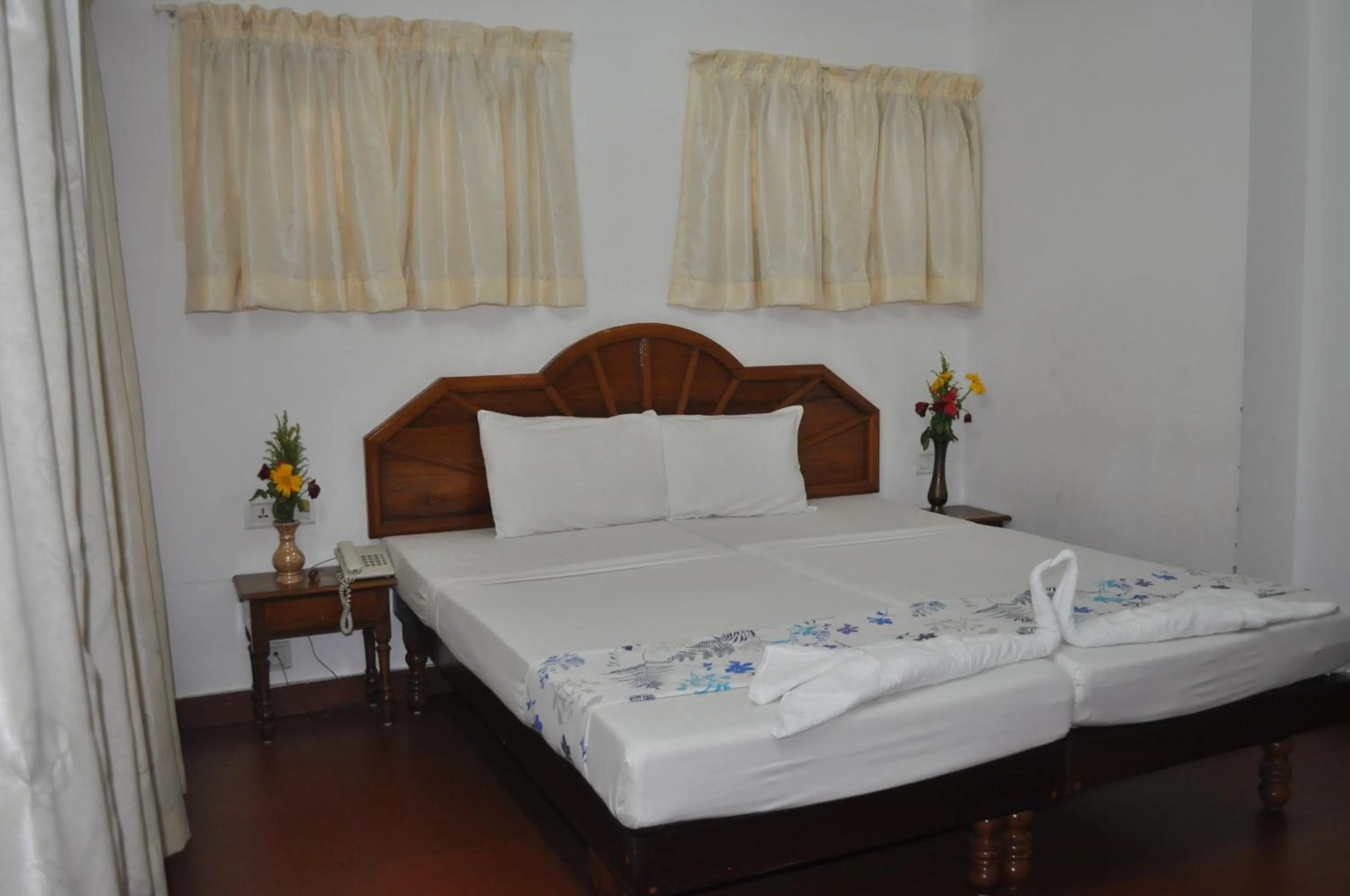 Bedroom, Bed in Marine Palace Beach Hotel