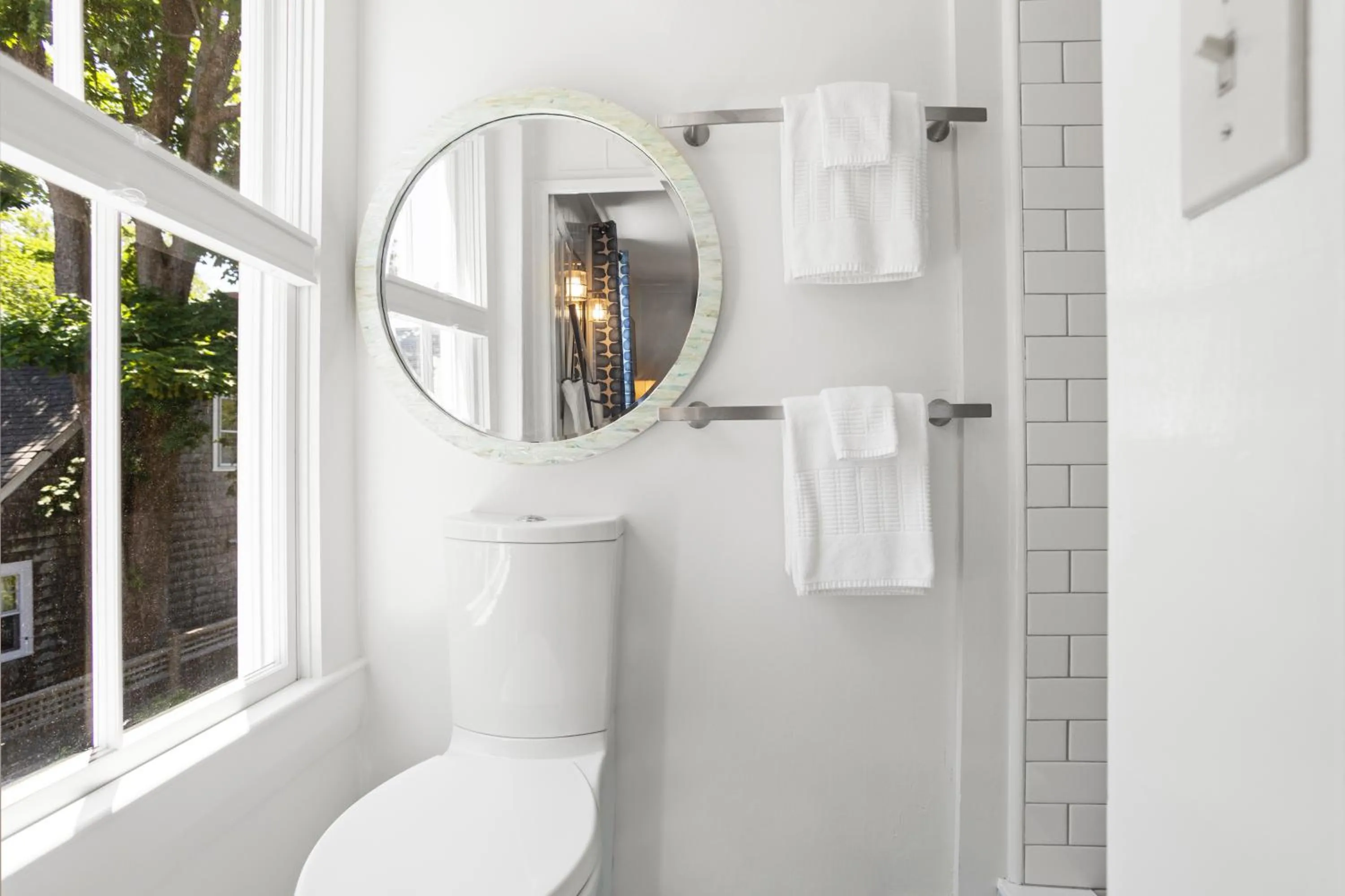 Bathroom in Carlisle House Inn