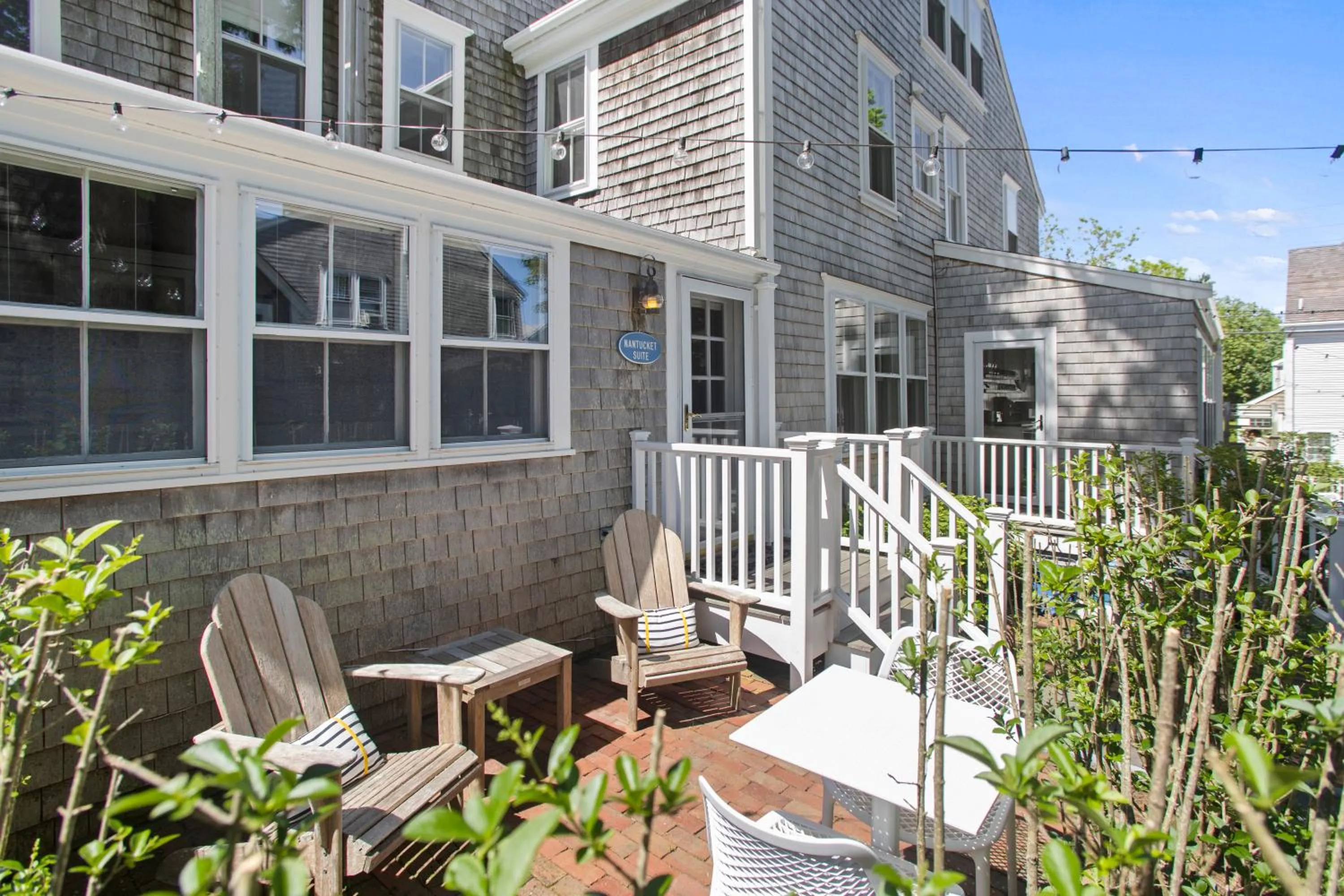 Patio in Carlisle House Inn