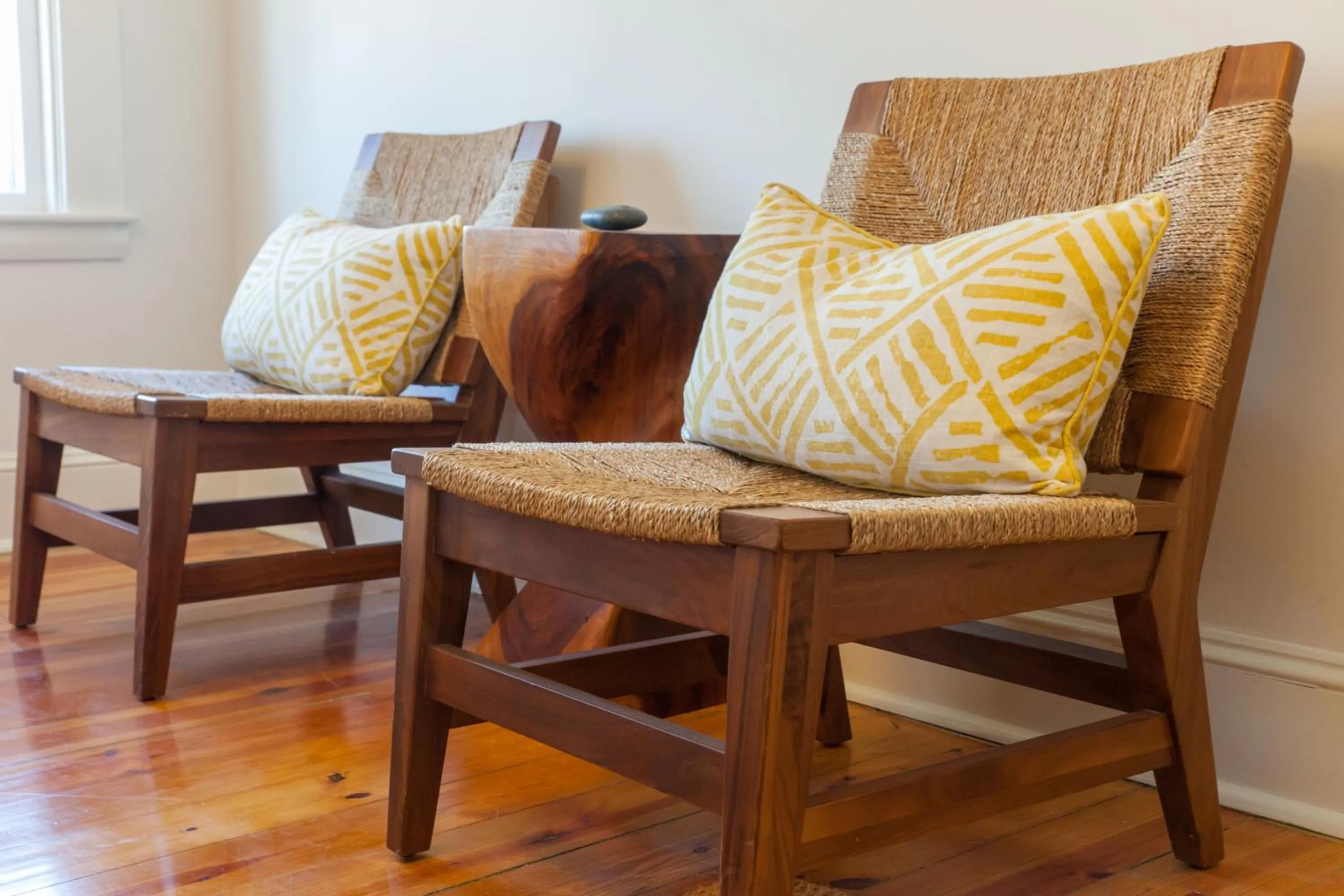 Seating area in Carlisle House Inn