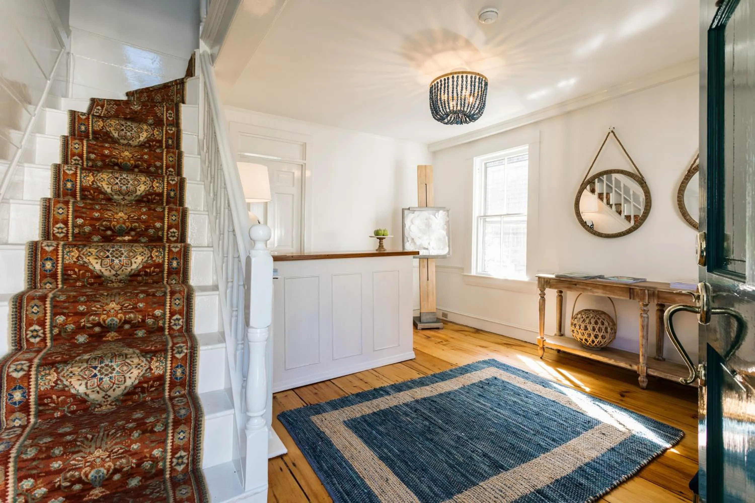 Lobby or reception in Carlisle House Inn