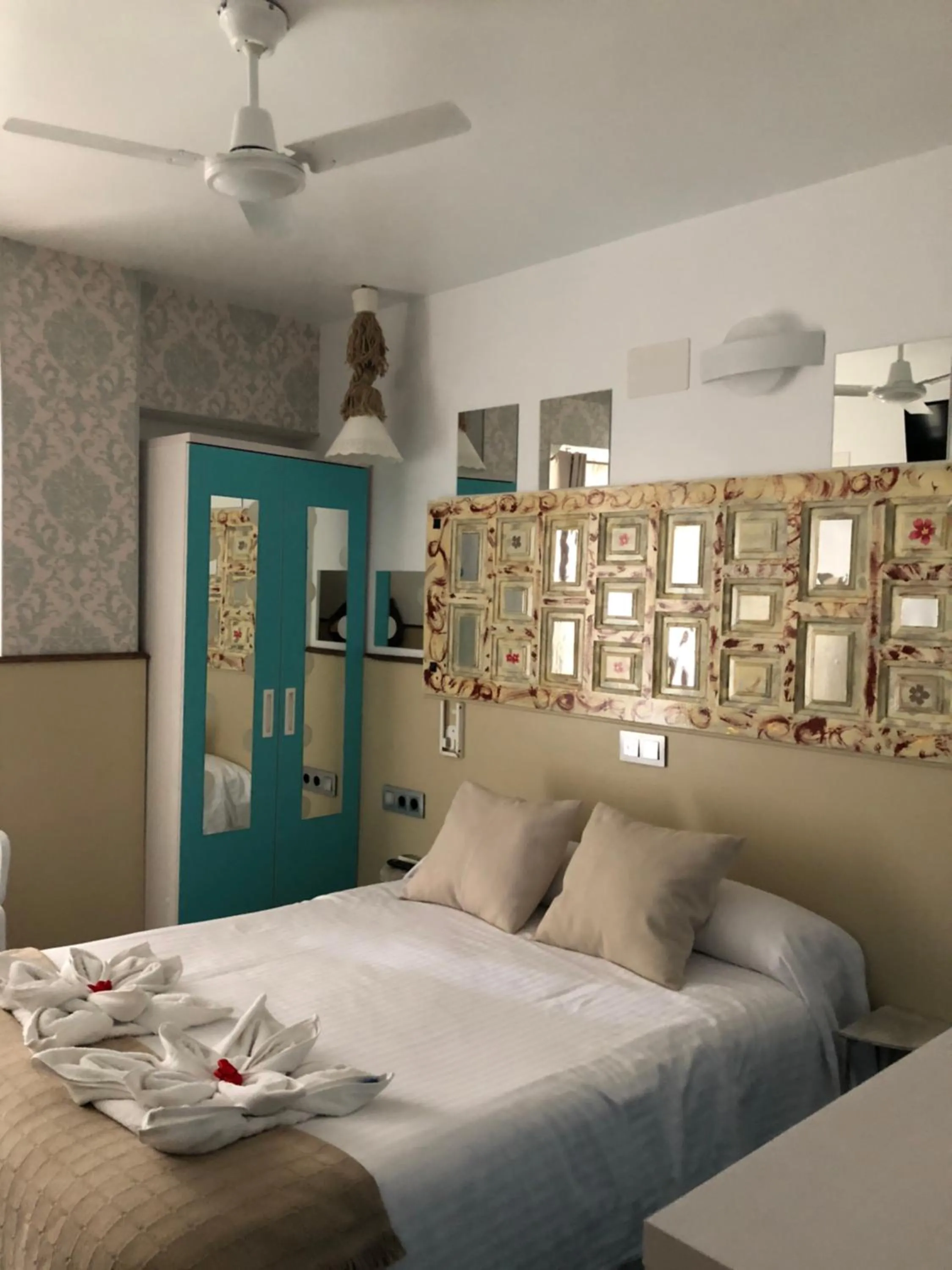 Bed in Hostal Boutique Luna de Gavín