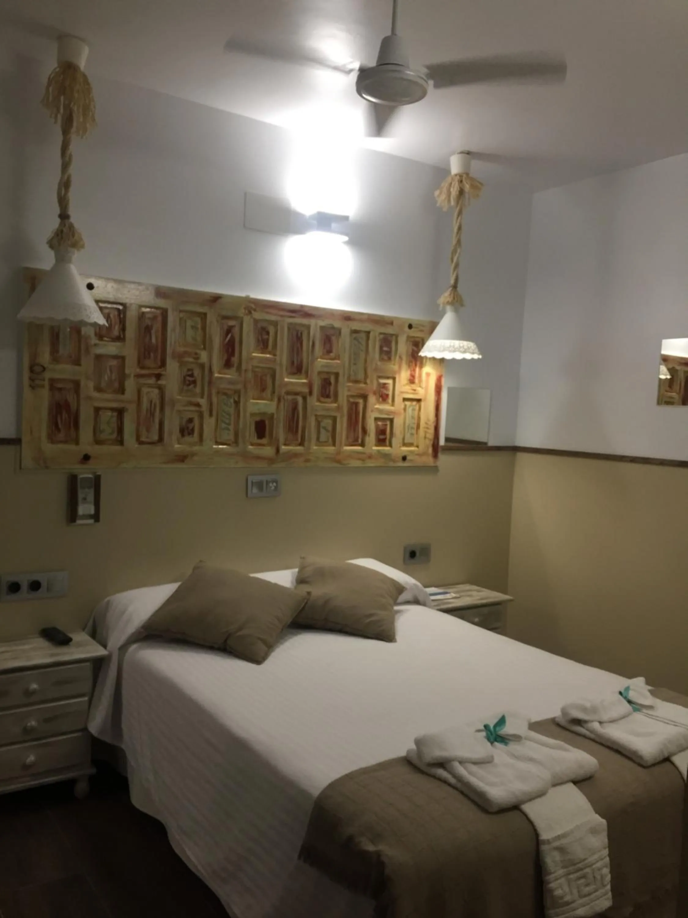Bed in Hostal Boutique Luna de Gavín