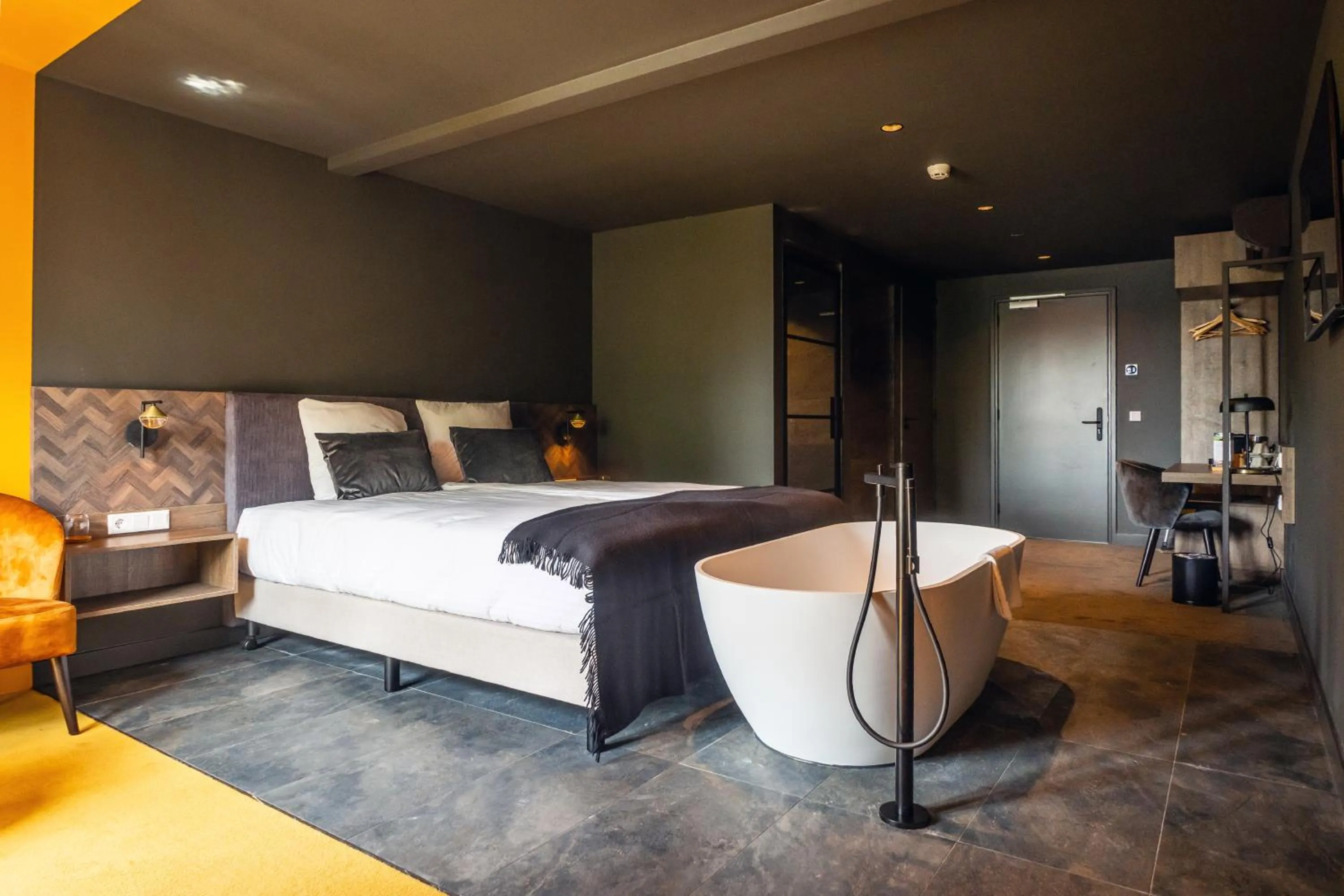 Photo of the whole room, Bed in Prins Hendrik Texel