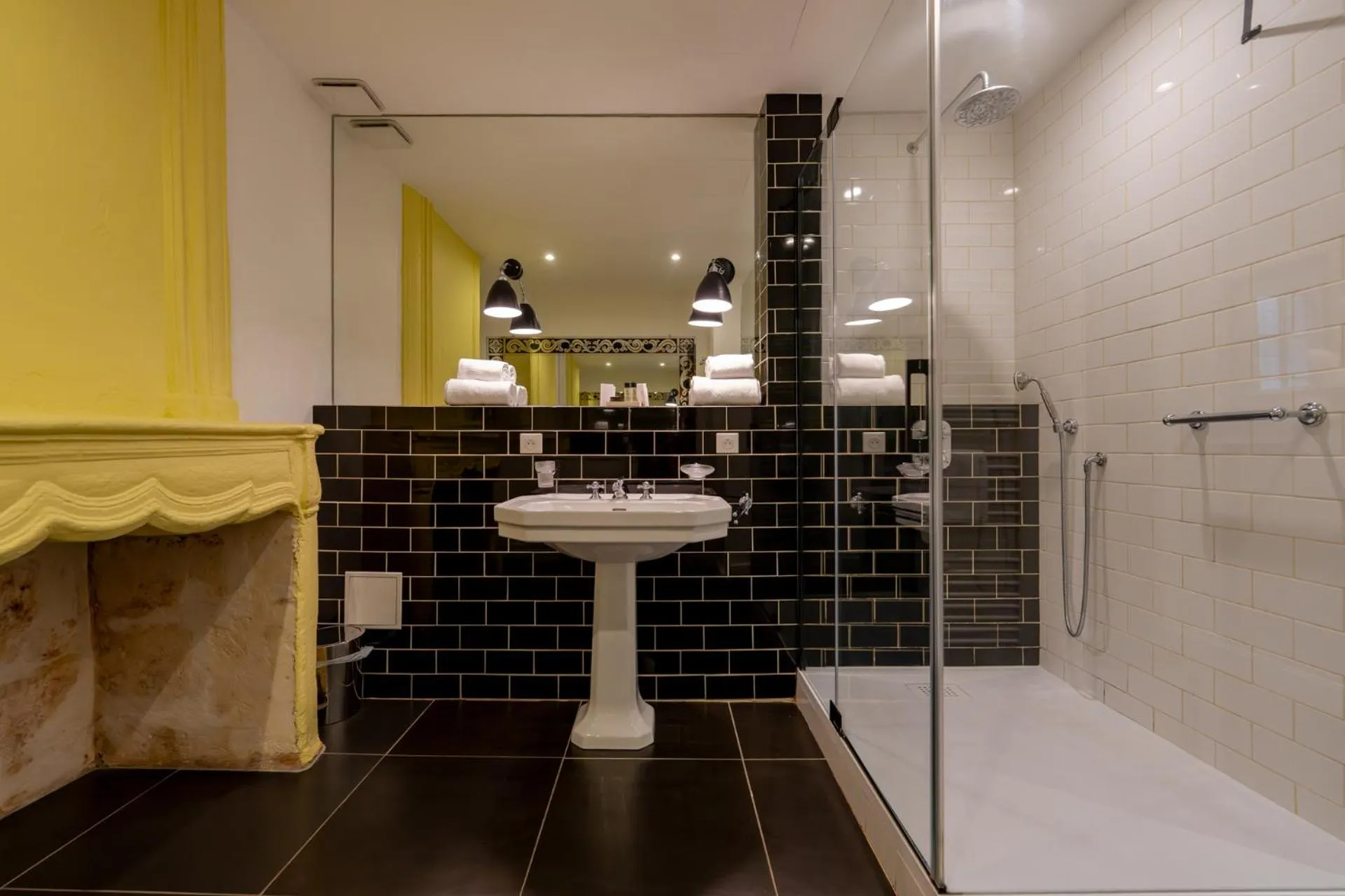 Bathroom in Maison Fredon Bordeaux Centre