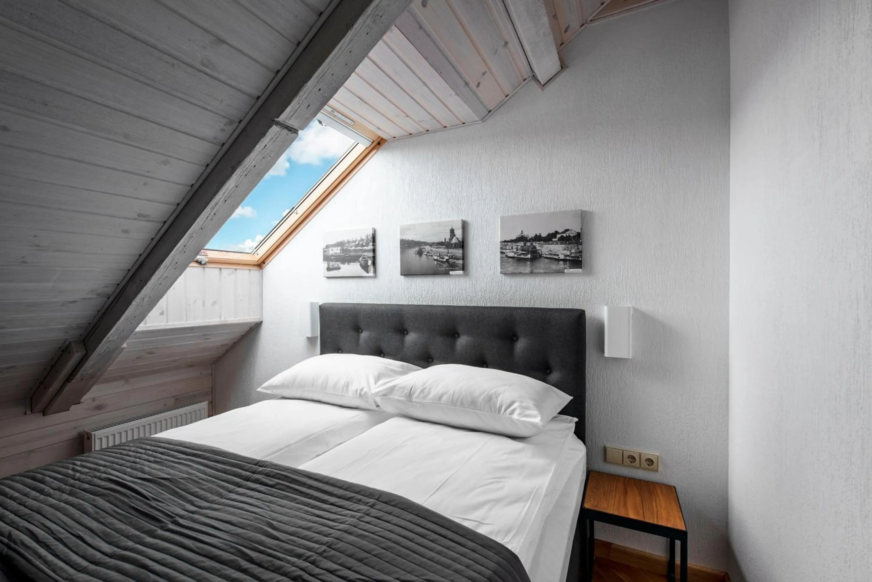 Bed in Piano Apartments