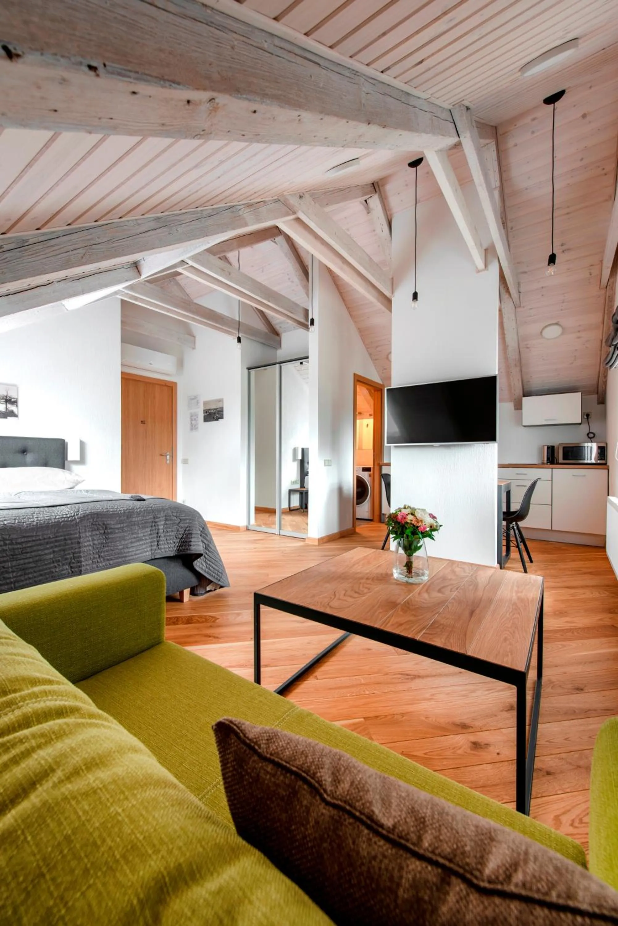 Photo of the whole room in Piano Apartments