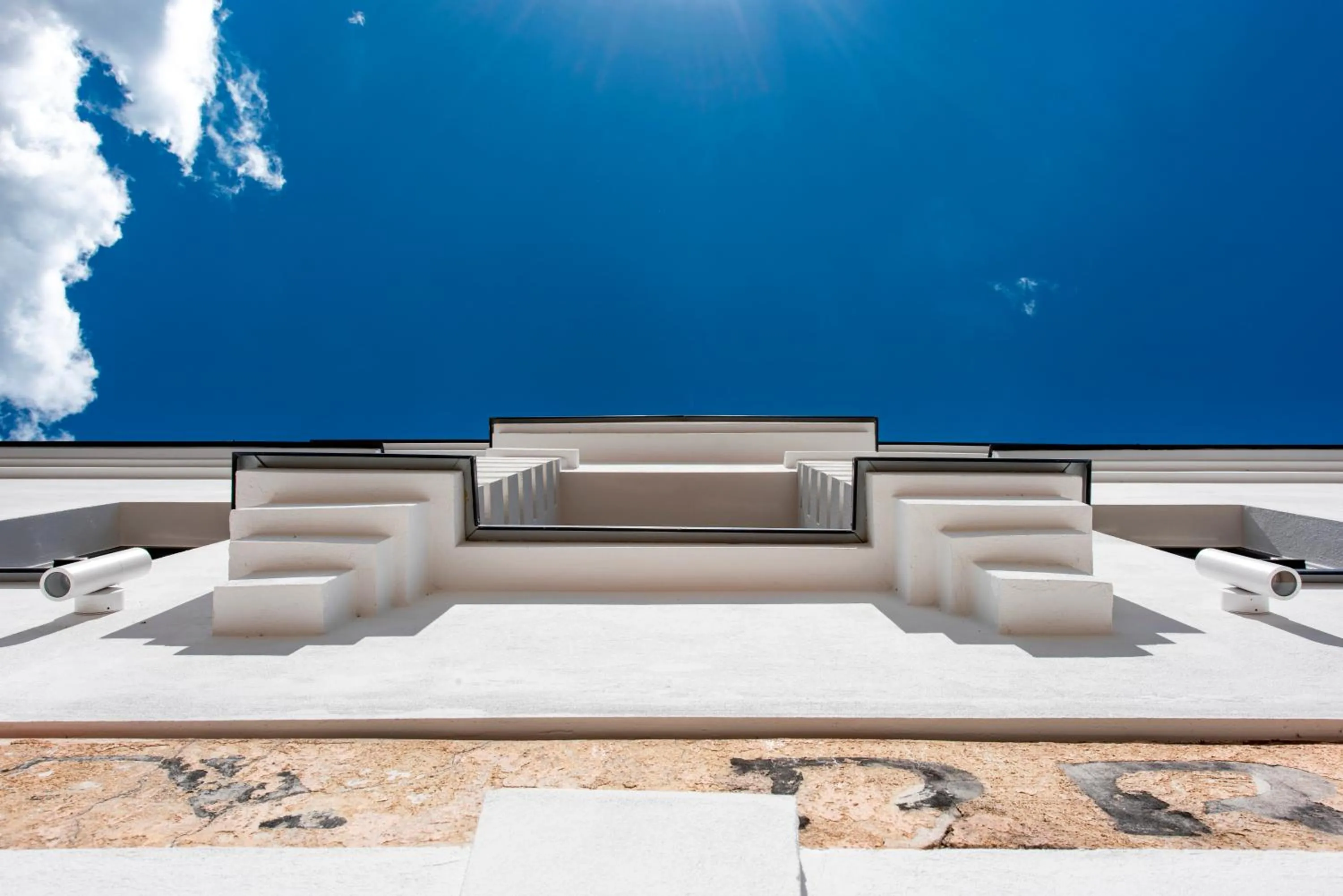 Day in Piano Apartments