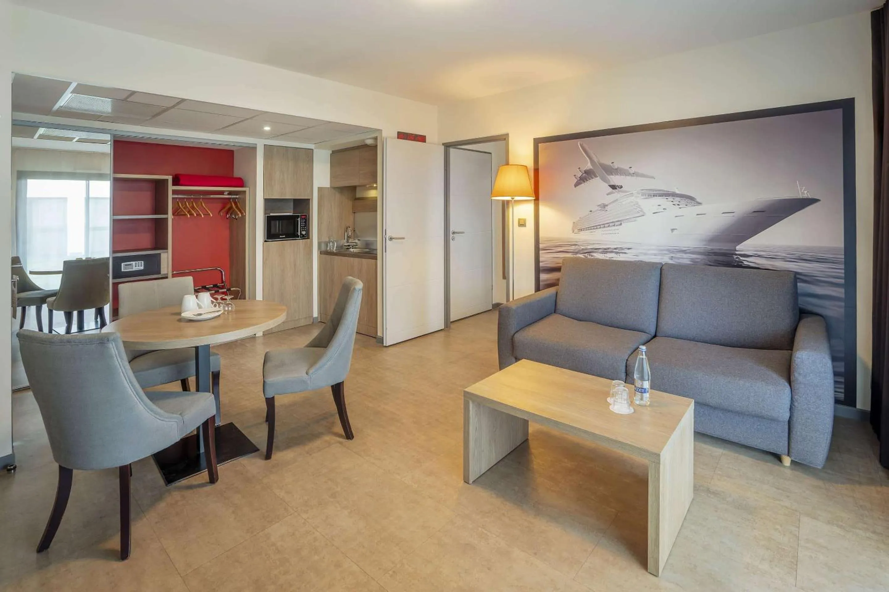 Bedroom in Best Western Les Aureliades Saint Nazaire