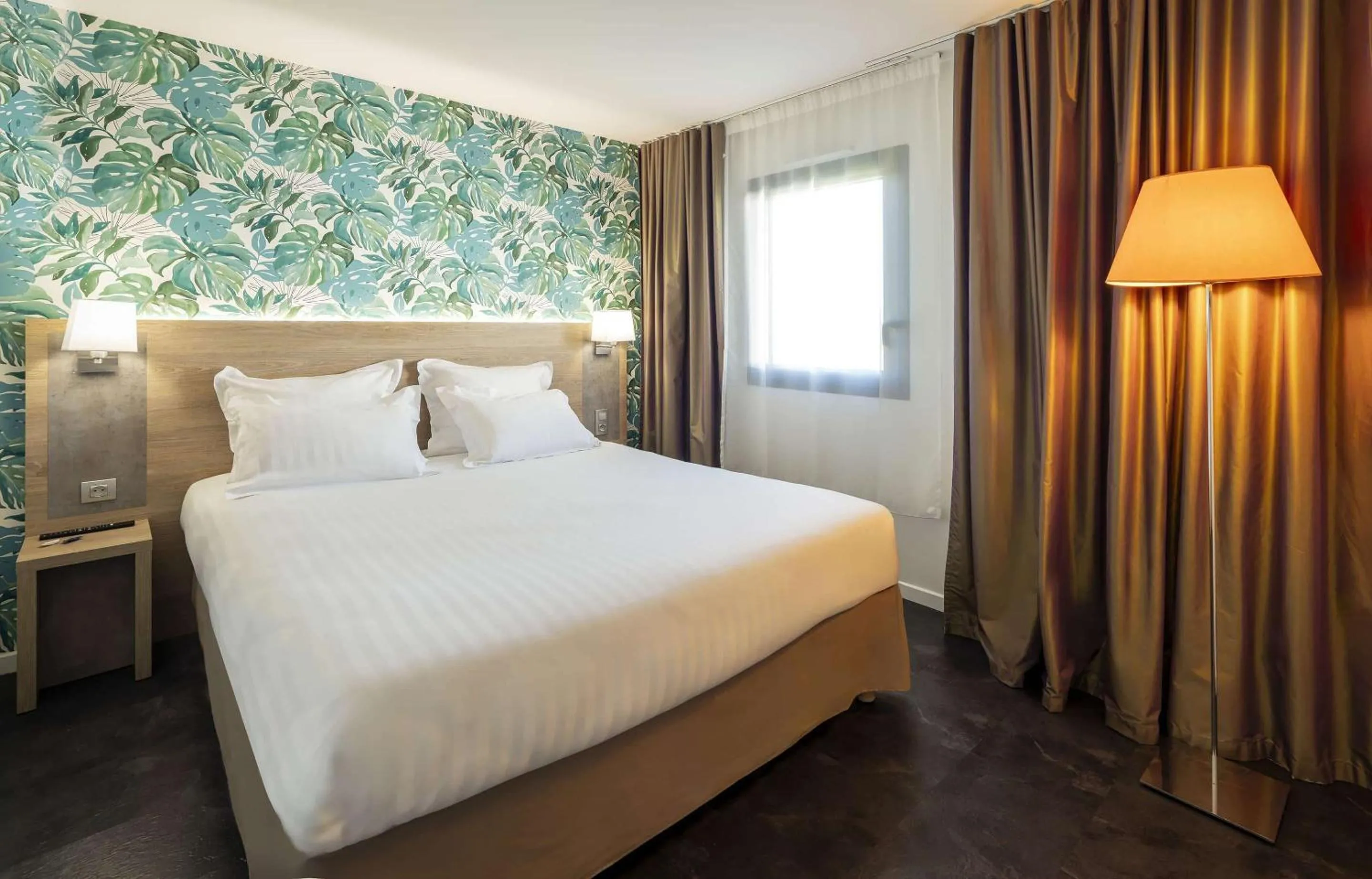 Bedroom, Bed in Best Western Les Aureliades Saint Nazaire