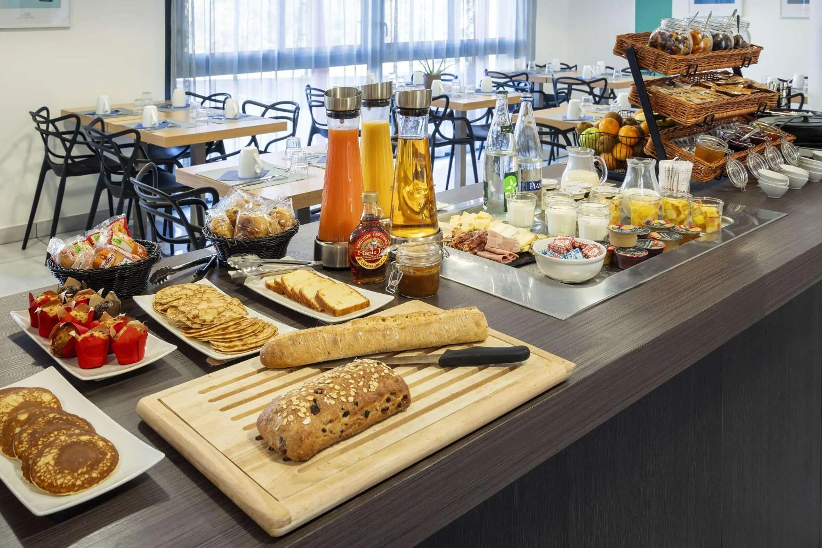 Breakfast in Best Western Les Aureliades Saint Nazaire