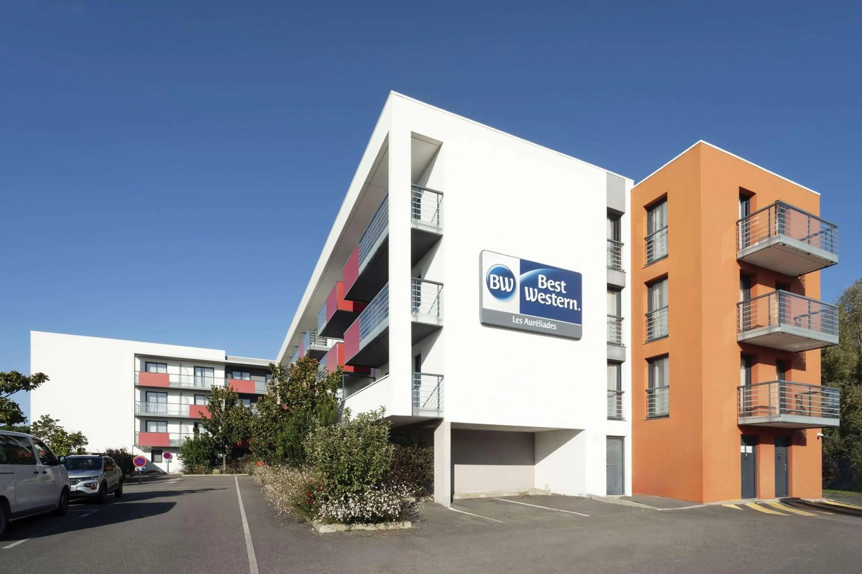 Property building in Best Western Les Aureliades Saint Nazaire