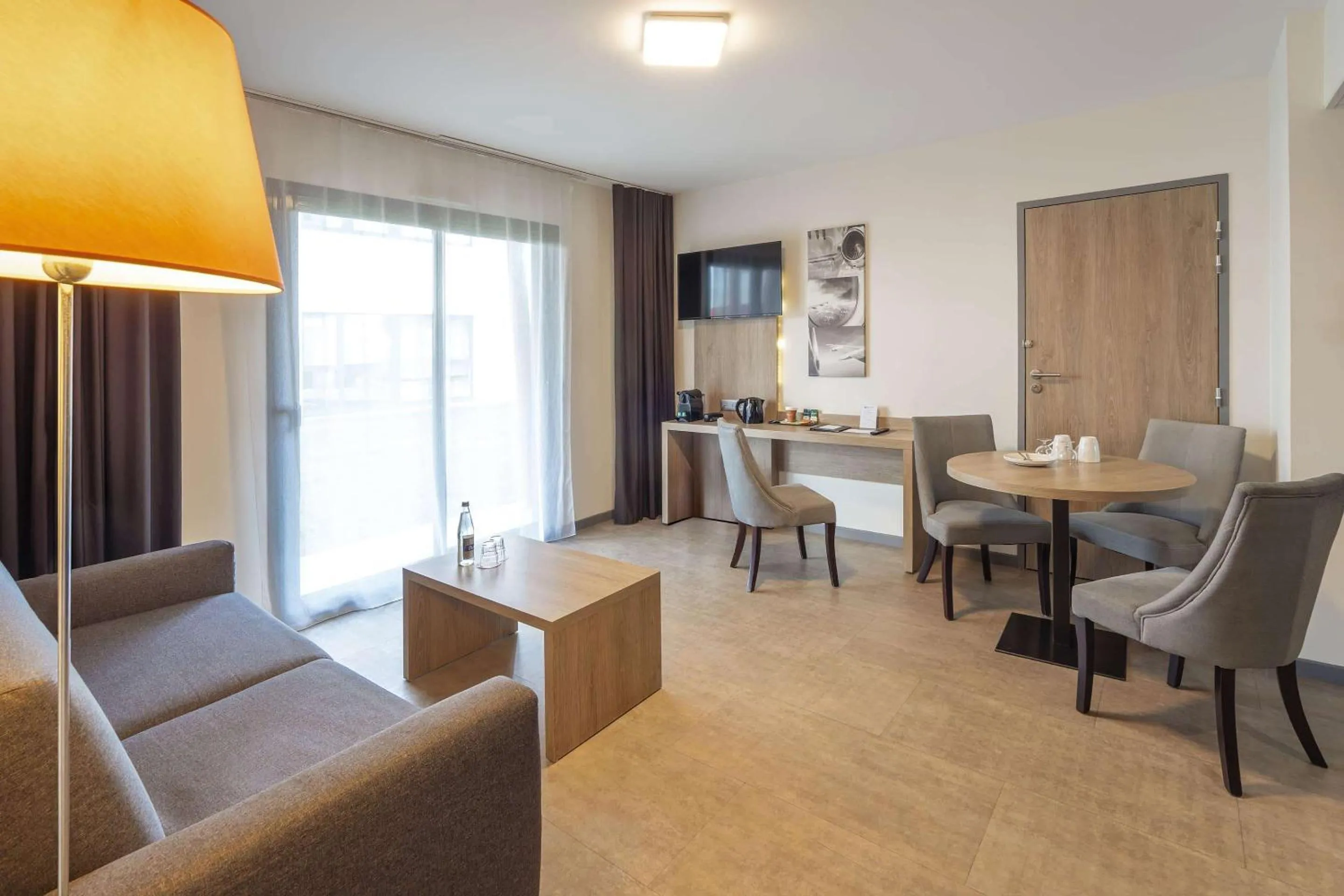 Bedroom in Best Western Les Aureliades Saint Nazaire