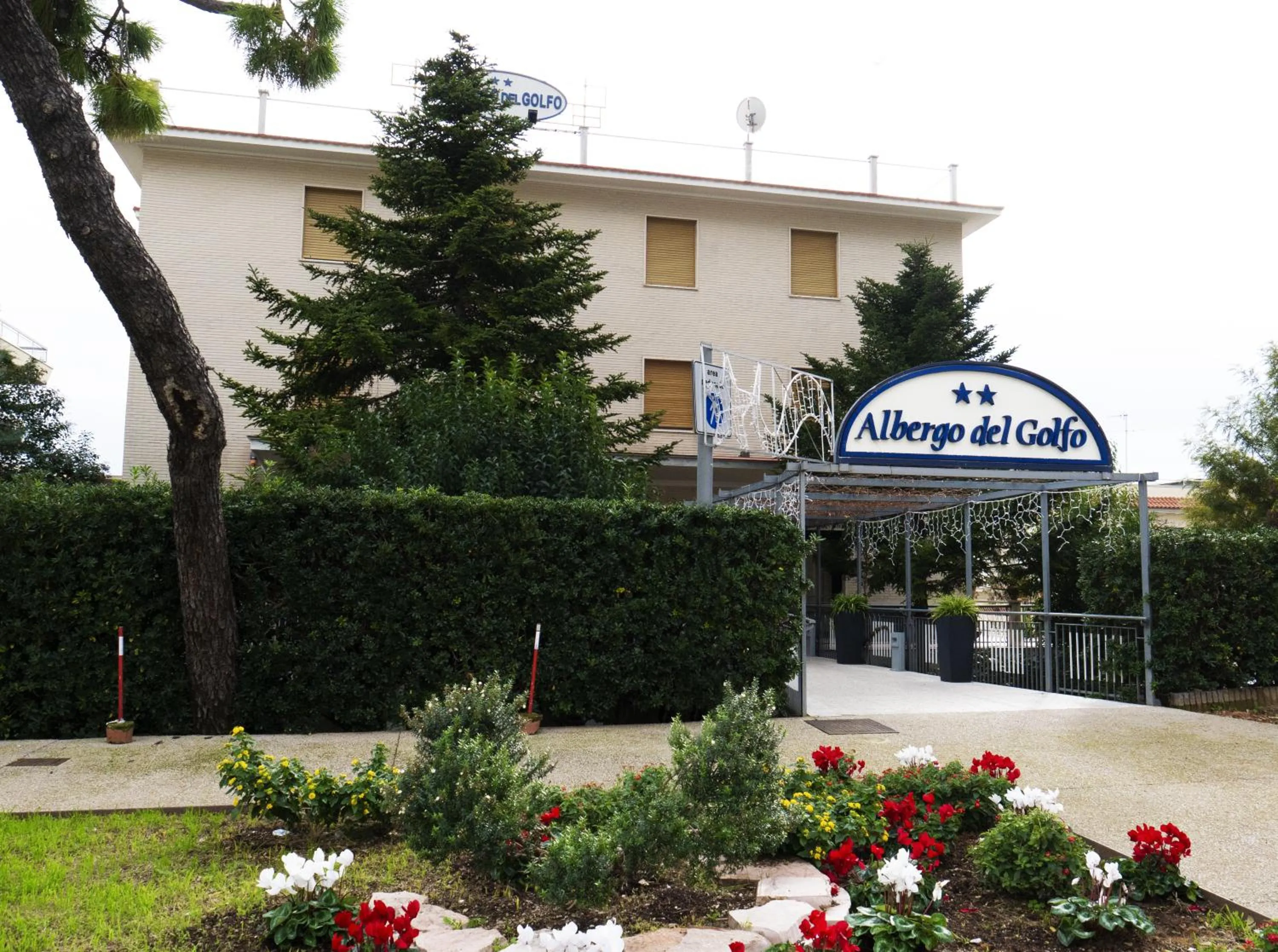 Property building in Hotel Del Golfo