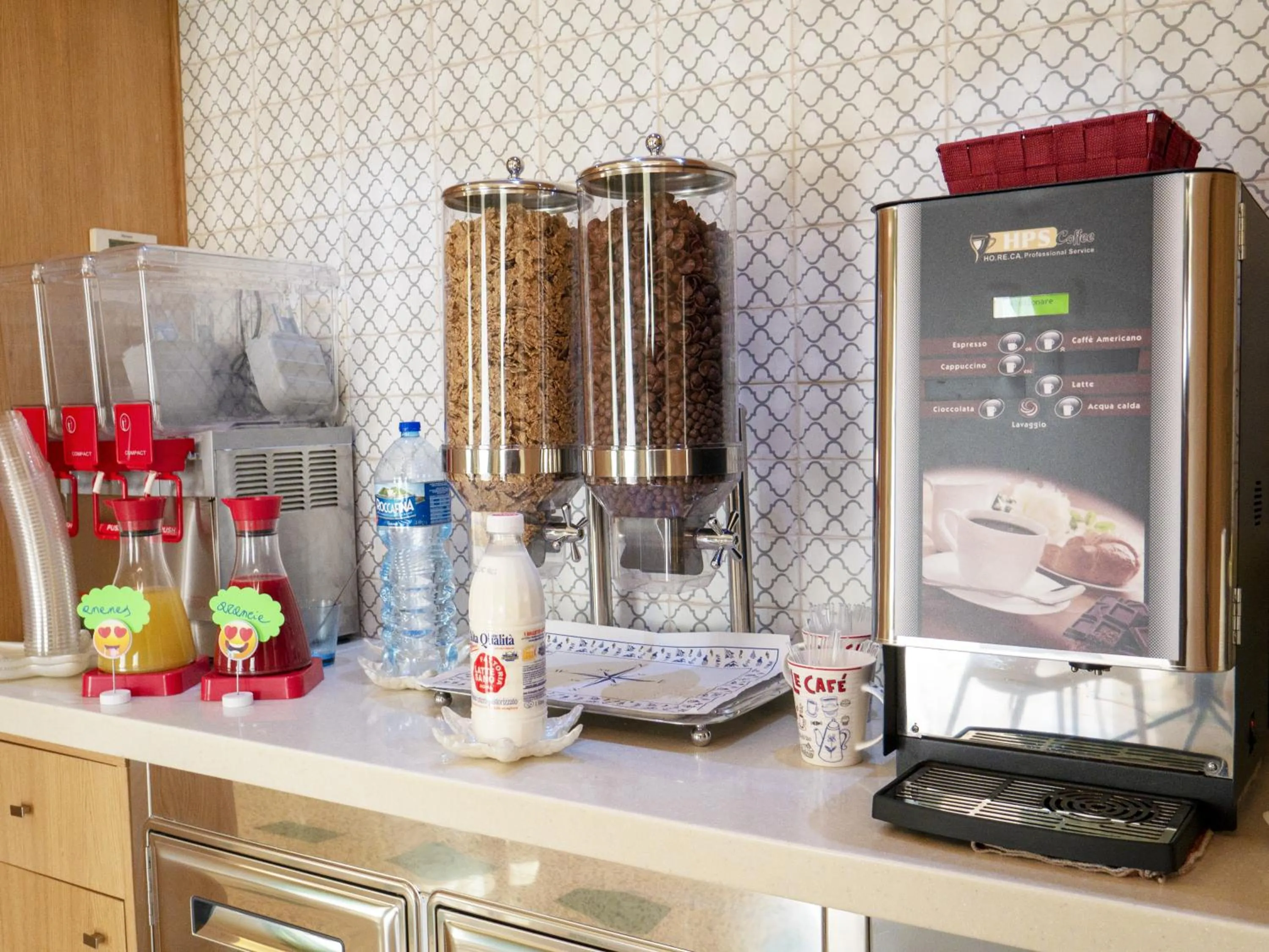 Breakfast in Hotel Del Golfo