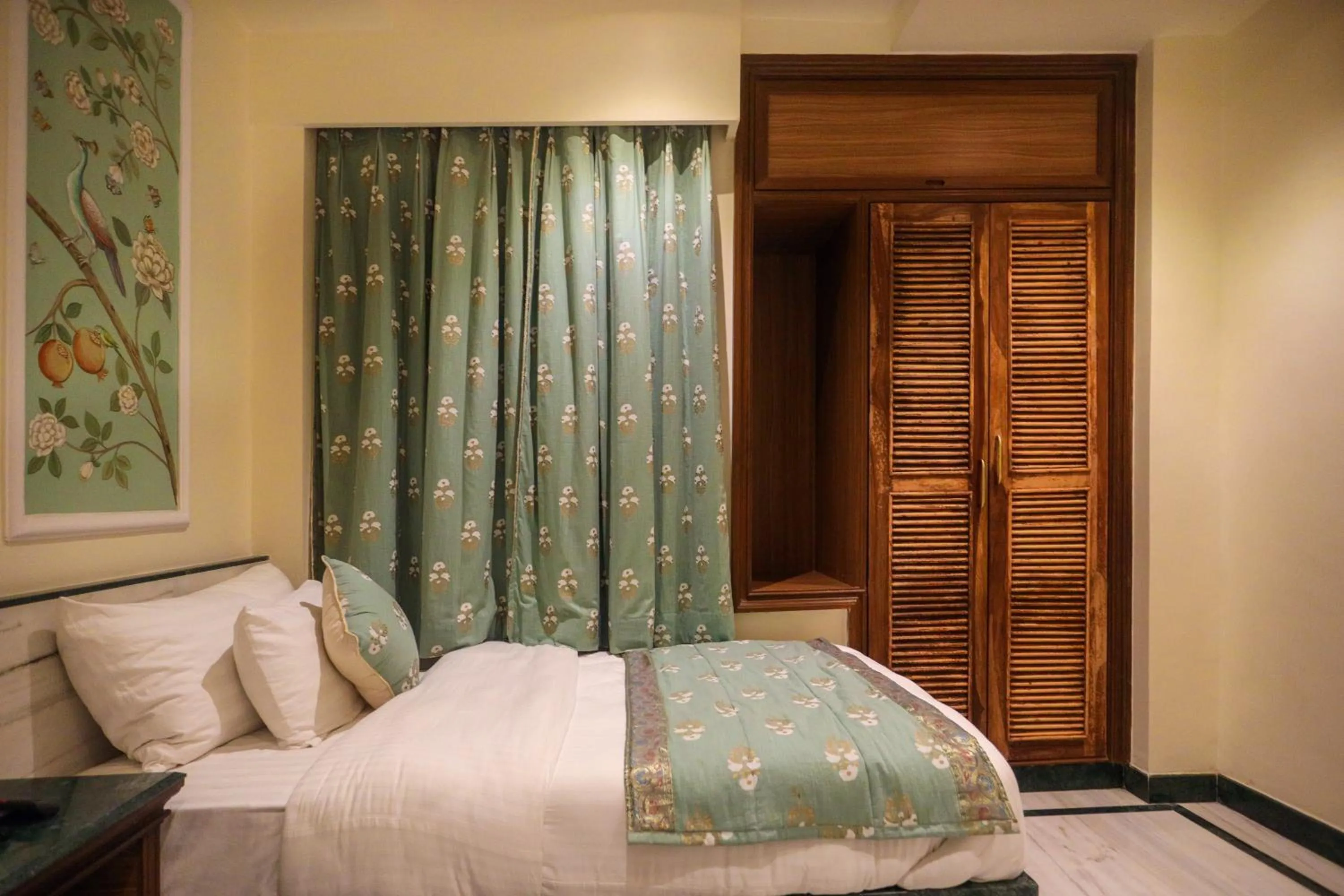 Bed in Panna Vilas - A Lake Facing Boutique Hotel