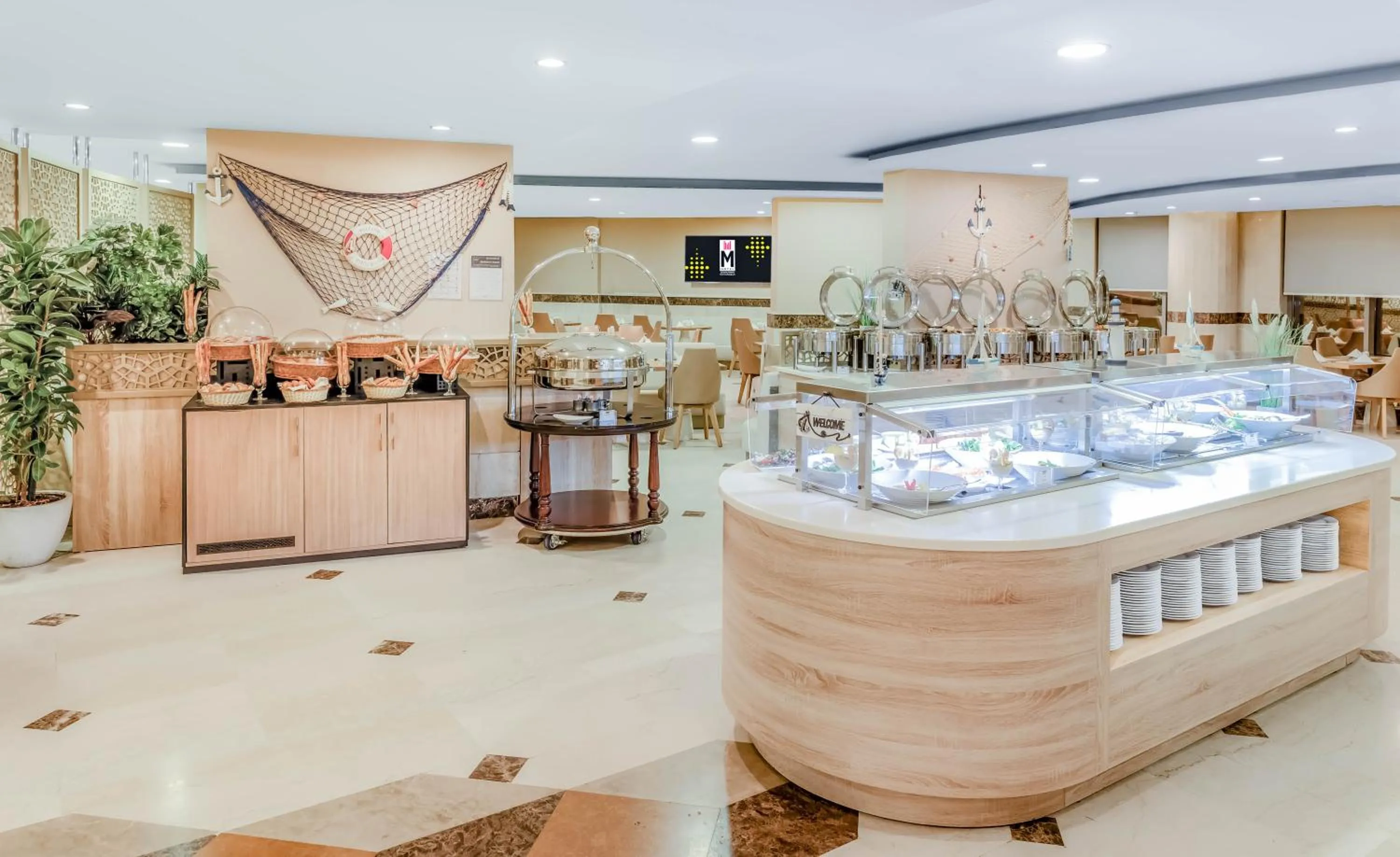 Restaurant/places to eat in M Hotel Al Dana Makkah by Millennium