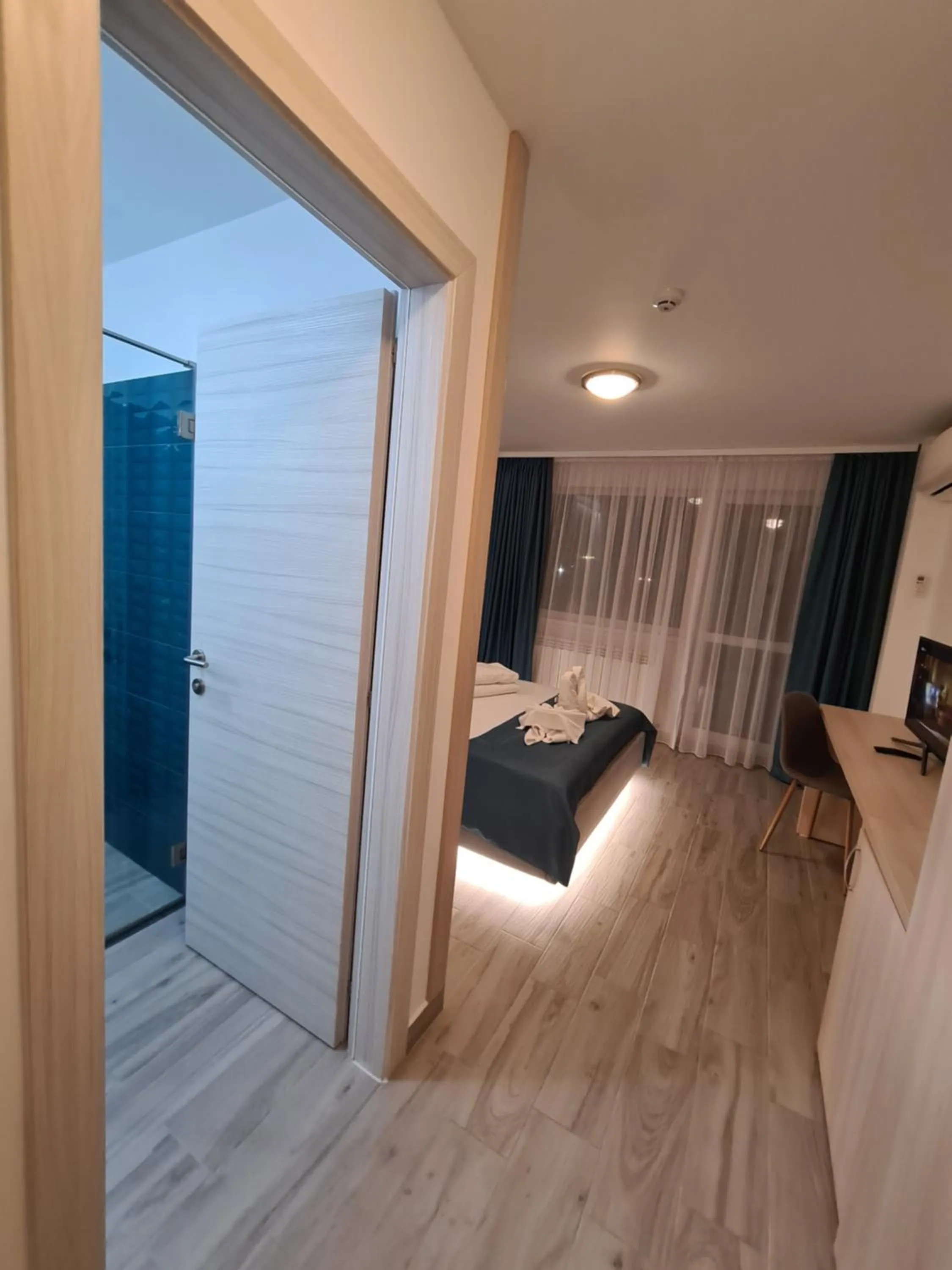 Bed in Turquoise Boutique