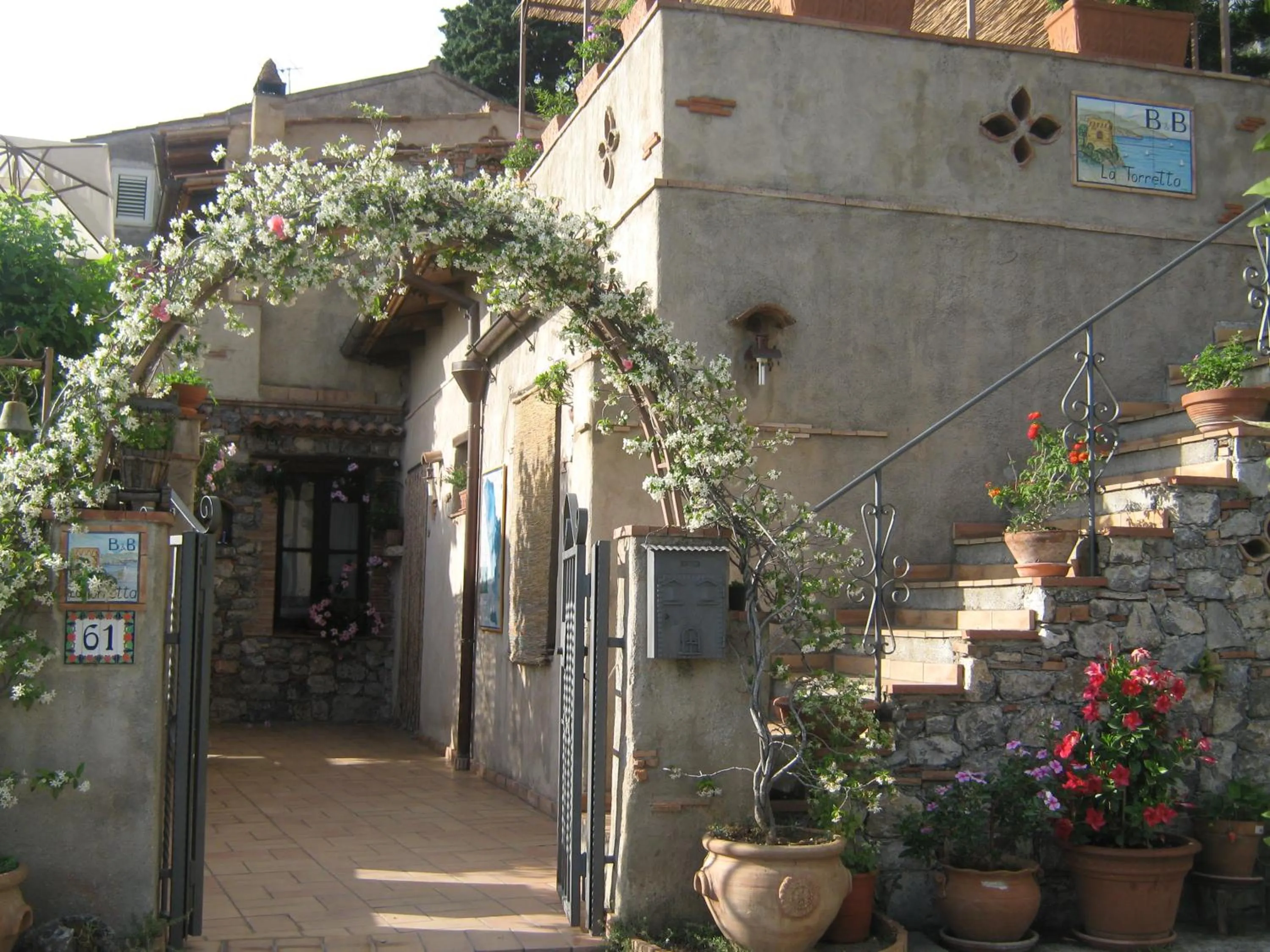 Facade/entrance in B&B La Torretta