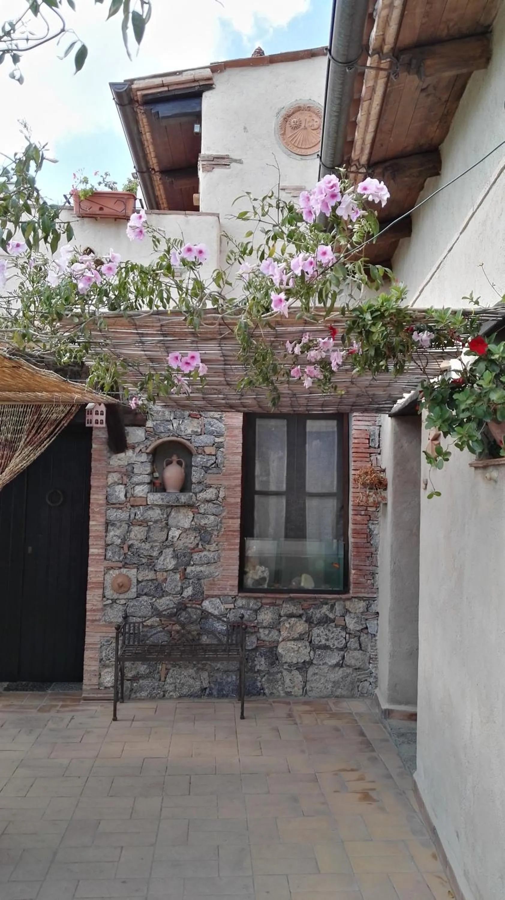 Facade/entrance in B&B La Torretta
