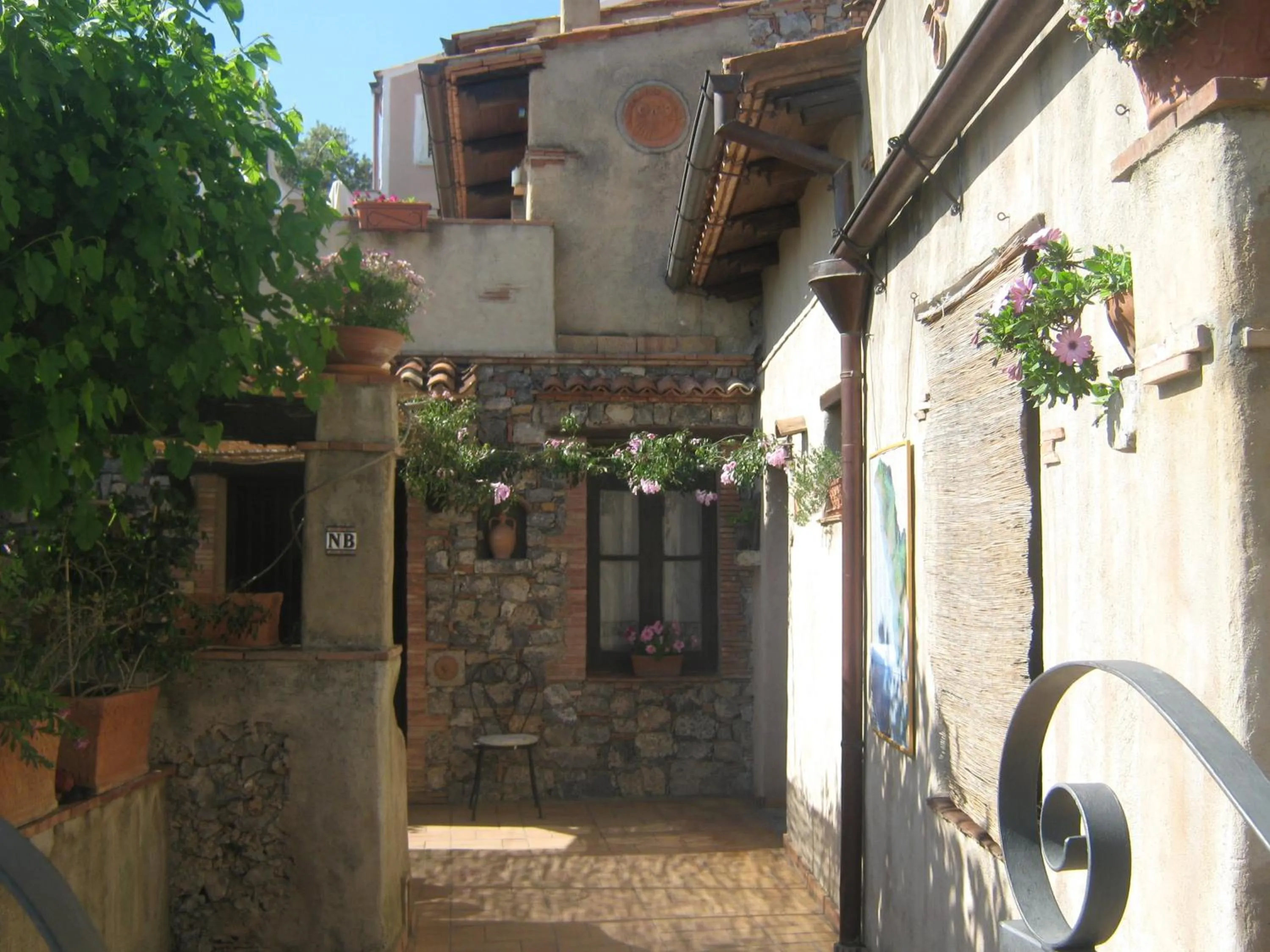 Facade/entrance in B&B La Torretta