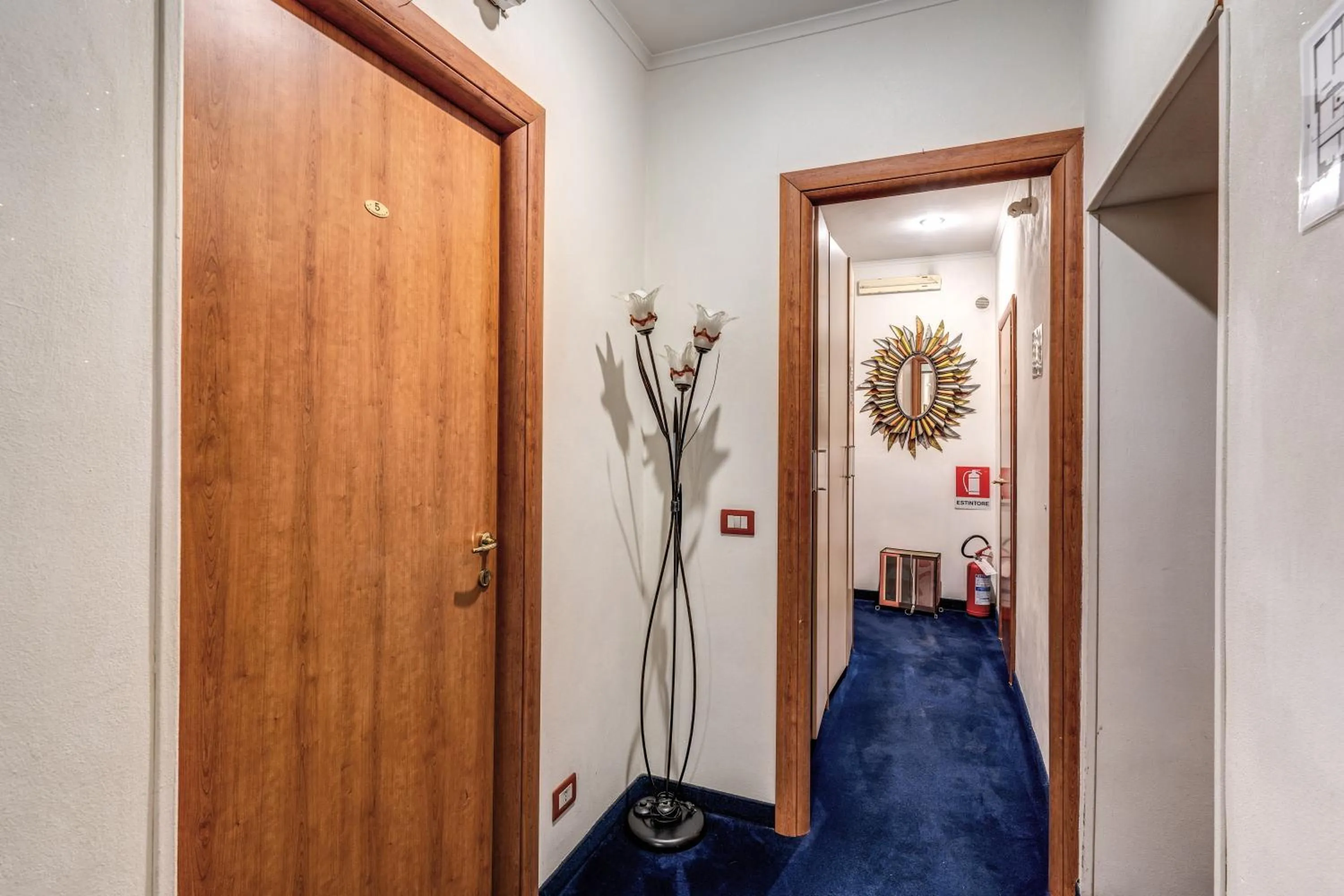 Lobby or reception in Guest House Masterintrastevere