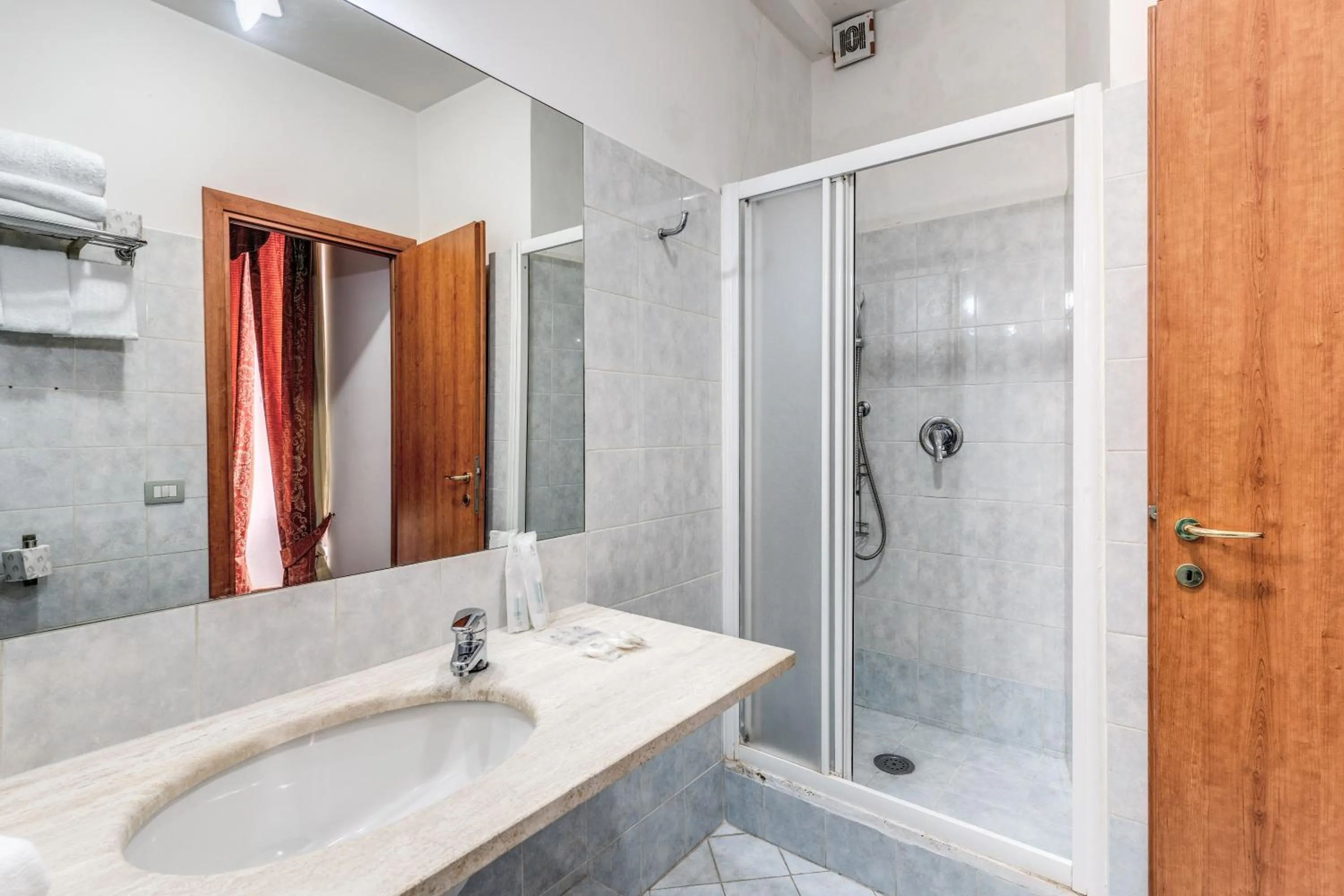 Bathroom in Guest House Masterintrastevere