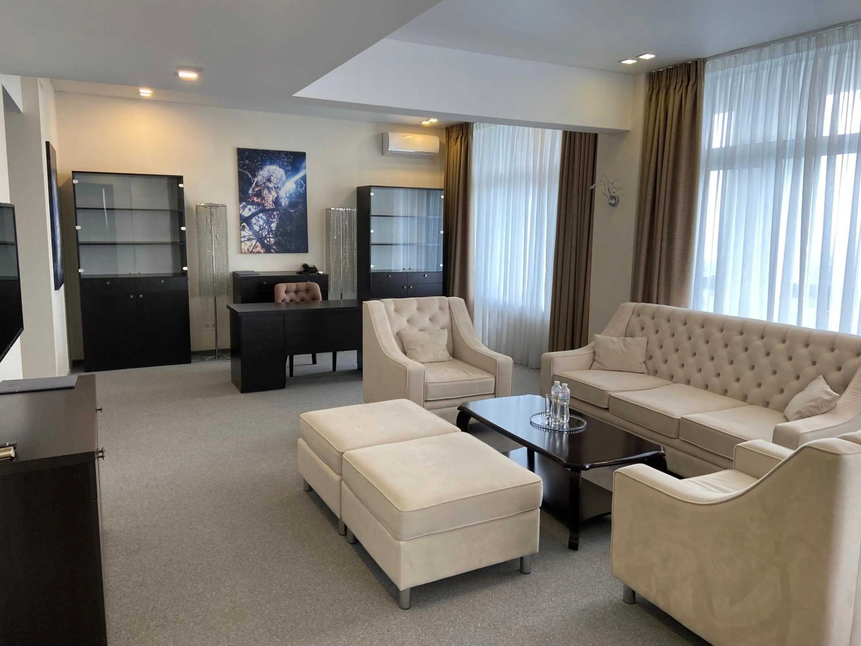 Living room in Hotel Kyiv
