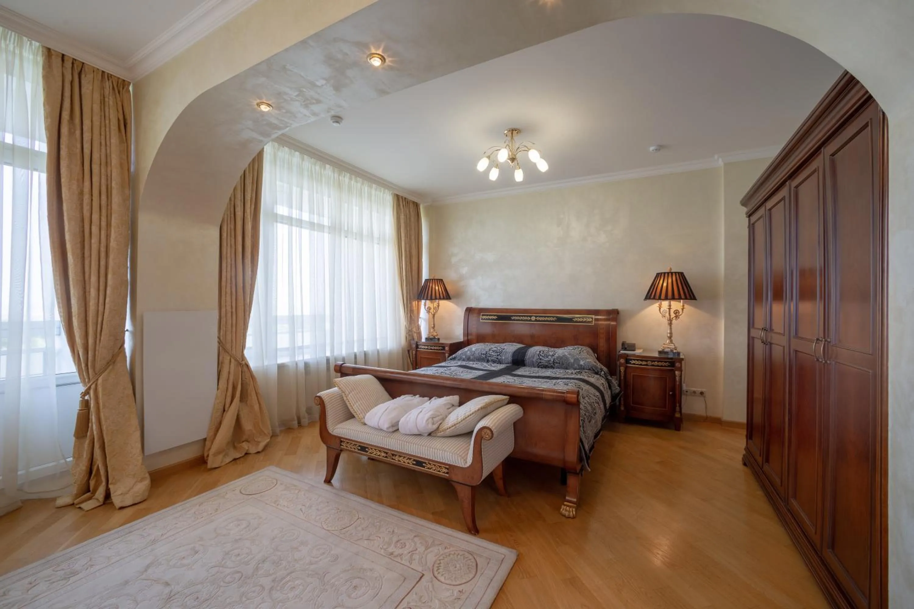 Bedroom, Bed in Hotel Kyiv