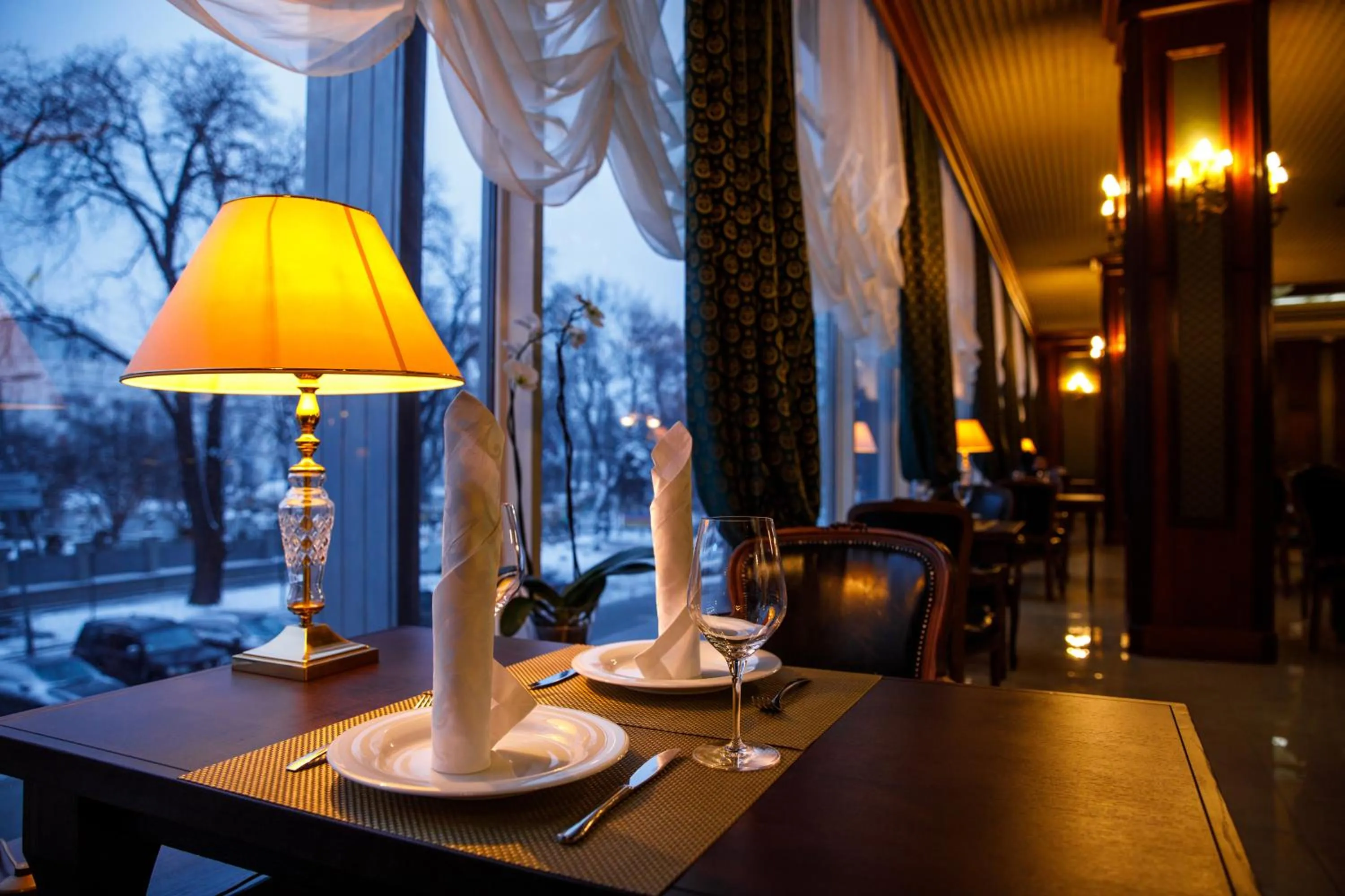 Restaurant/places to eat in Hotel Kyiv