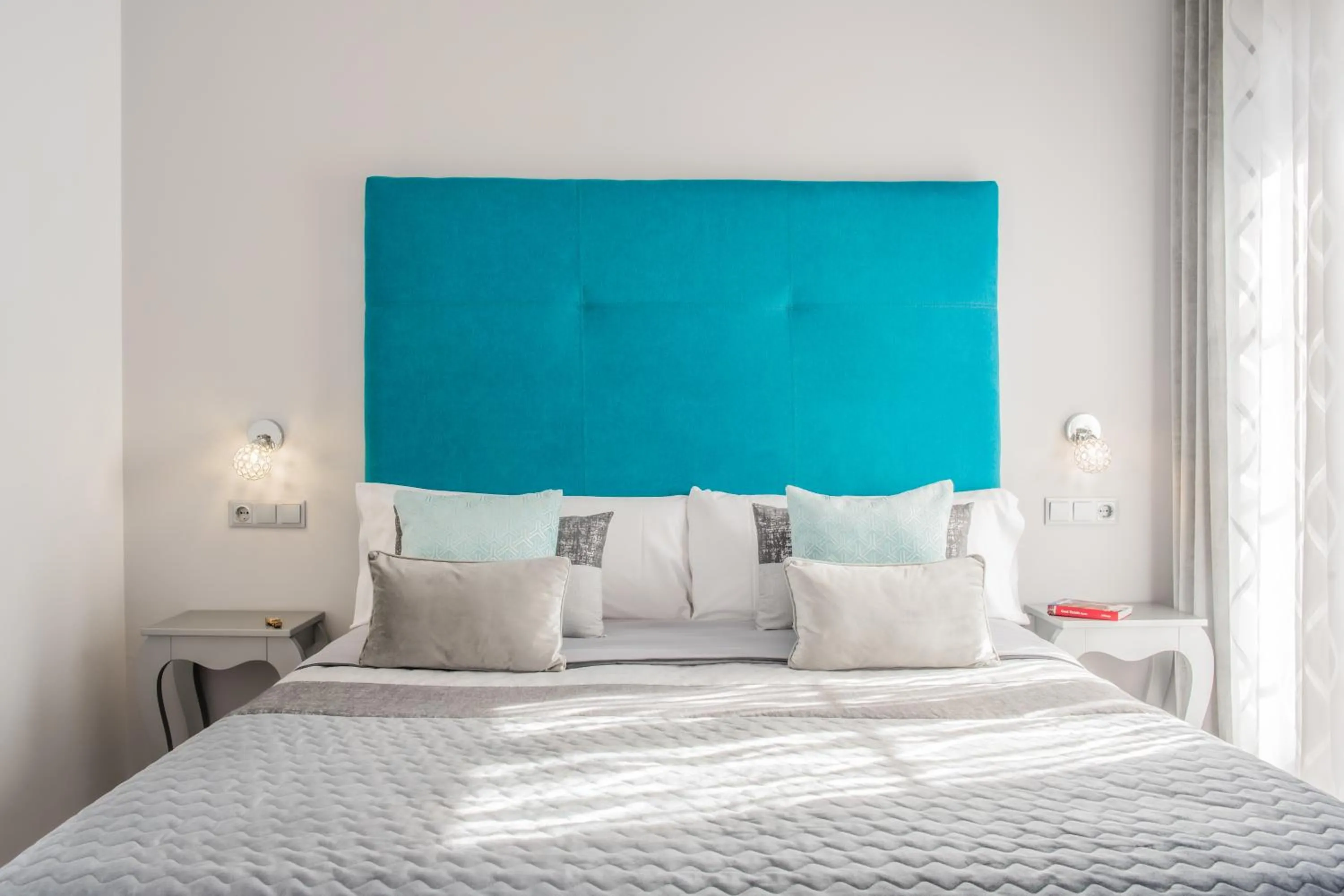 Junior Suite with Balcony - single occupancy in Amphora Alojamiento Ecija