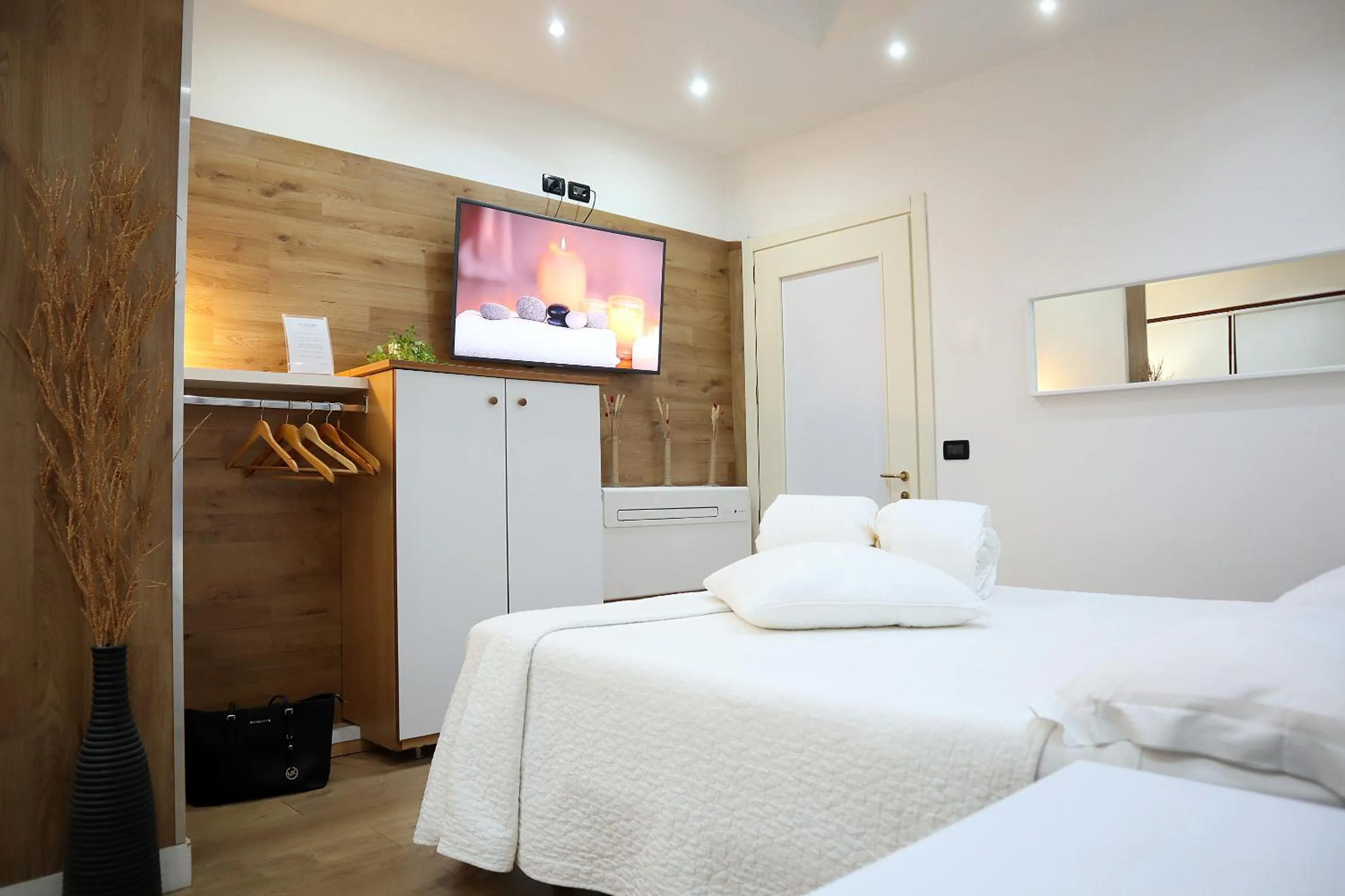 TV and multimedia, Bed in Villa Alba Boutique Hotel