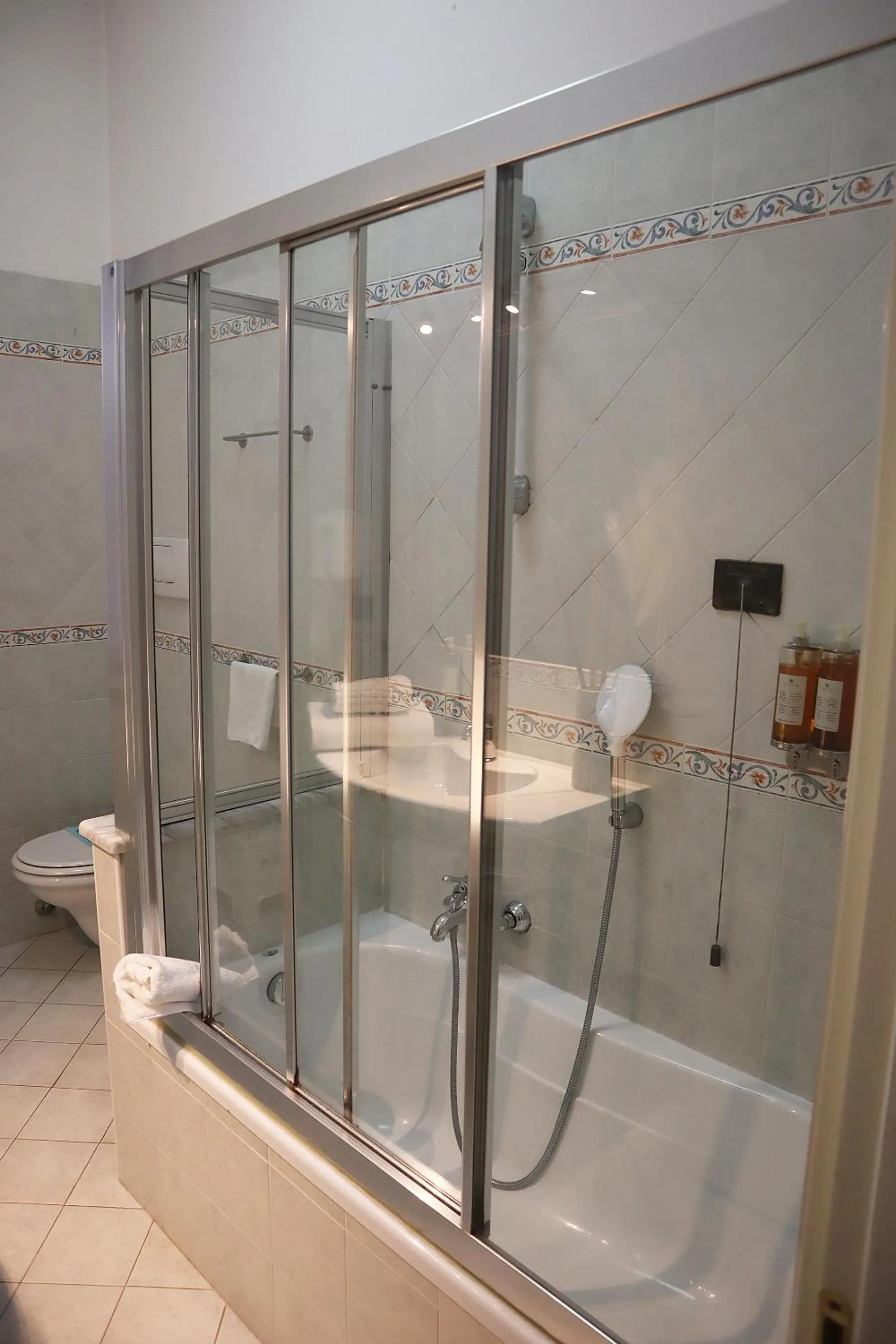 Toilet in Villa Alba Boutique Hotel