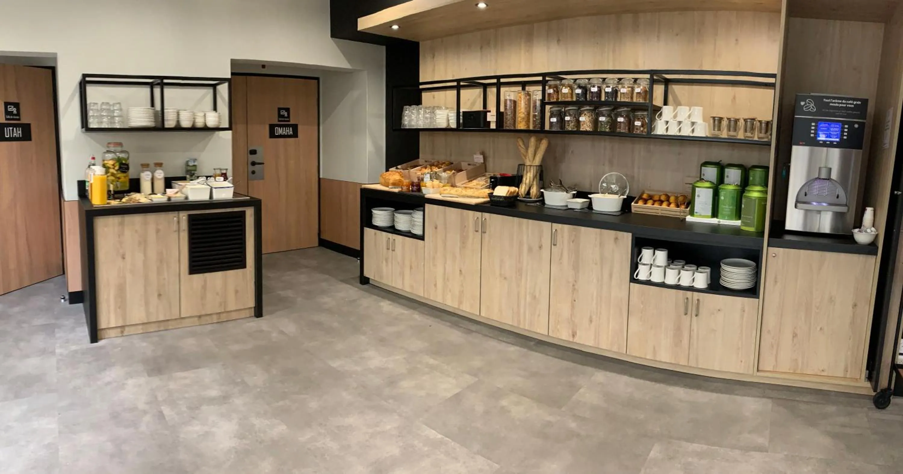 Buffet breakfast in ibis Saint-Lô