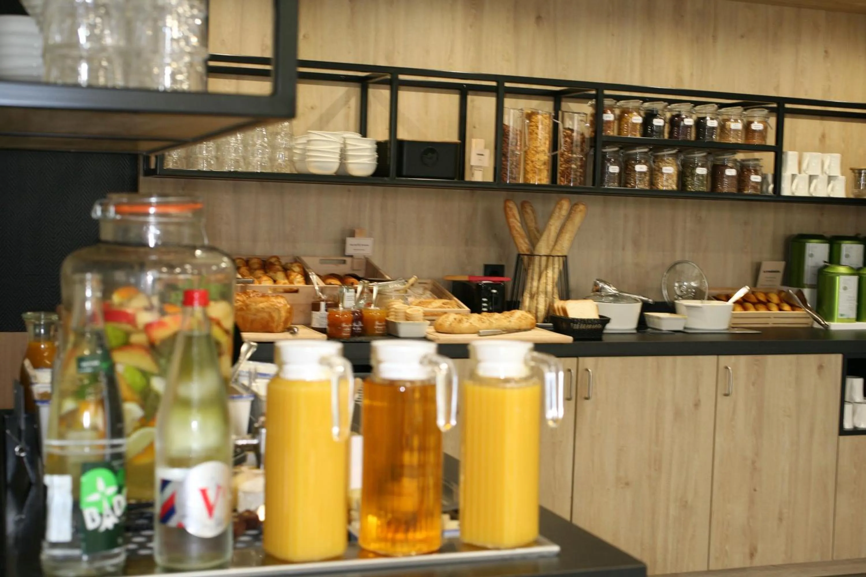 Buffet breakfast in ibis Saint-Lô