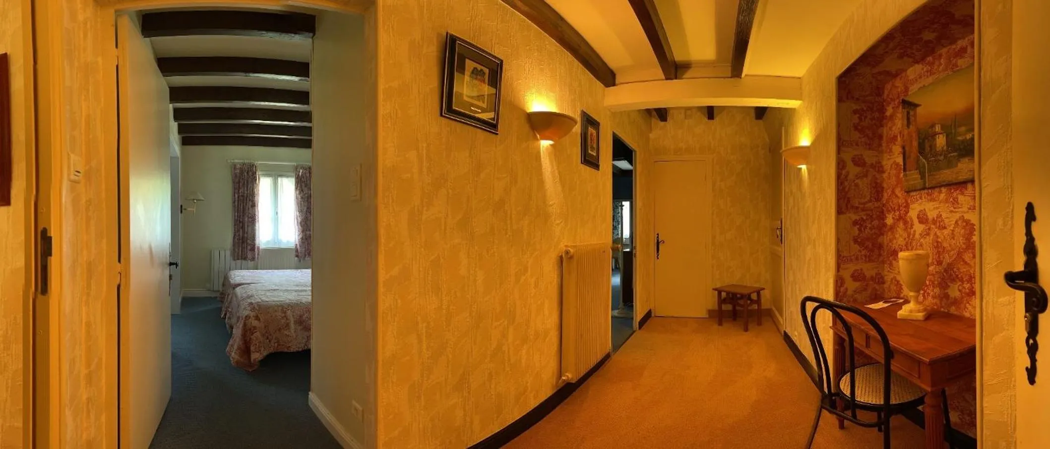 Facade/entrance, Bed in Le Manoir de Bellerive