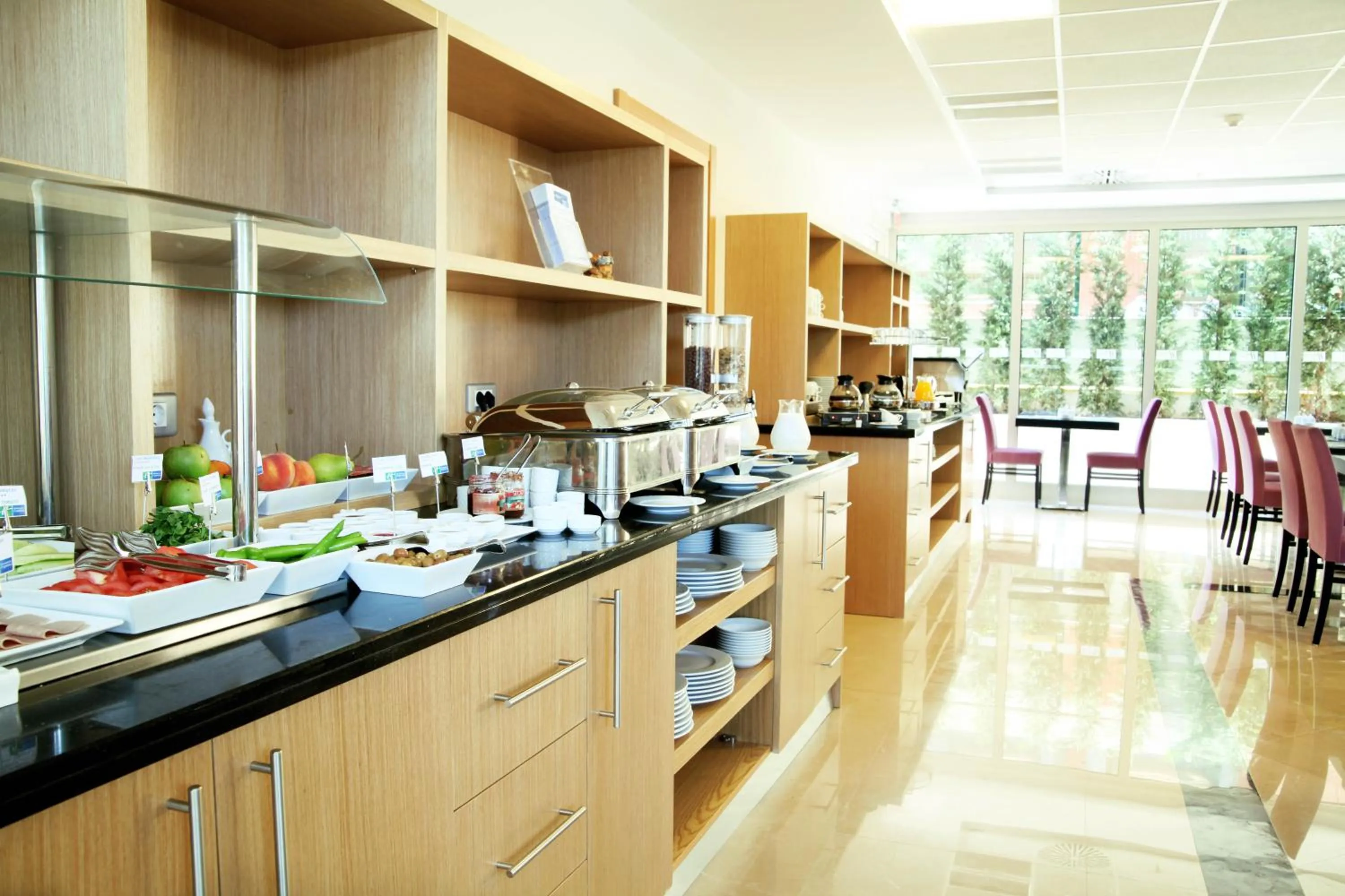 Breakfast in Holiday Inn Express Istanbul-Altunizade by IHG