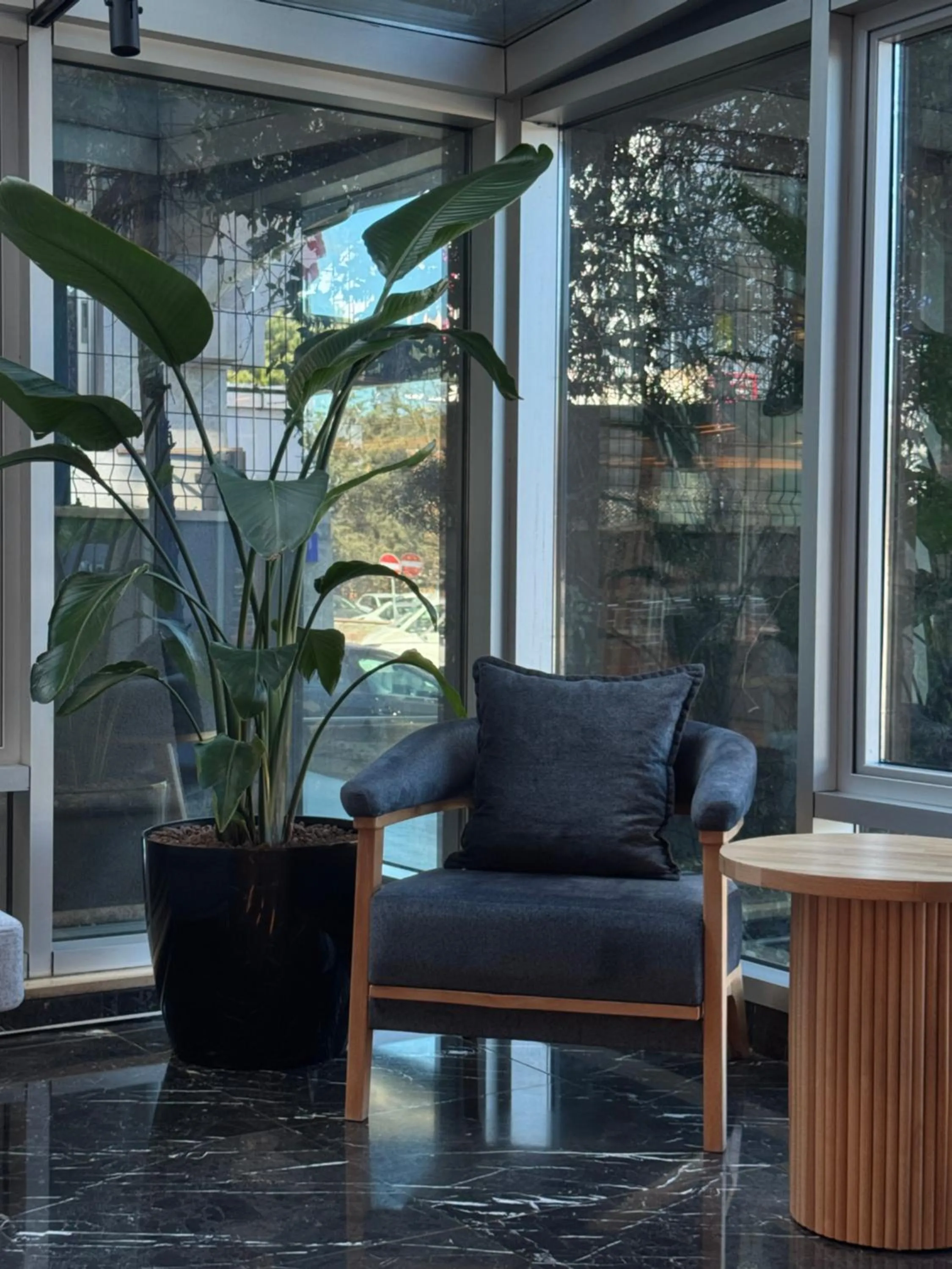 Lobby or reception in Holiday Inn Express Istanbul-Altunizade by IHG