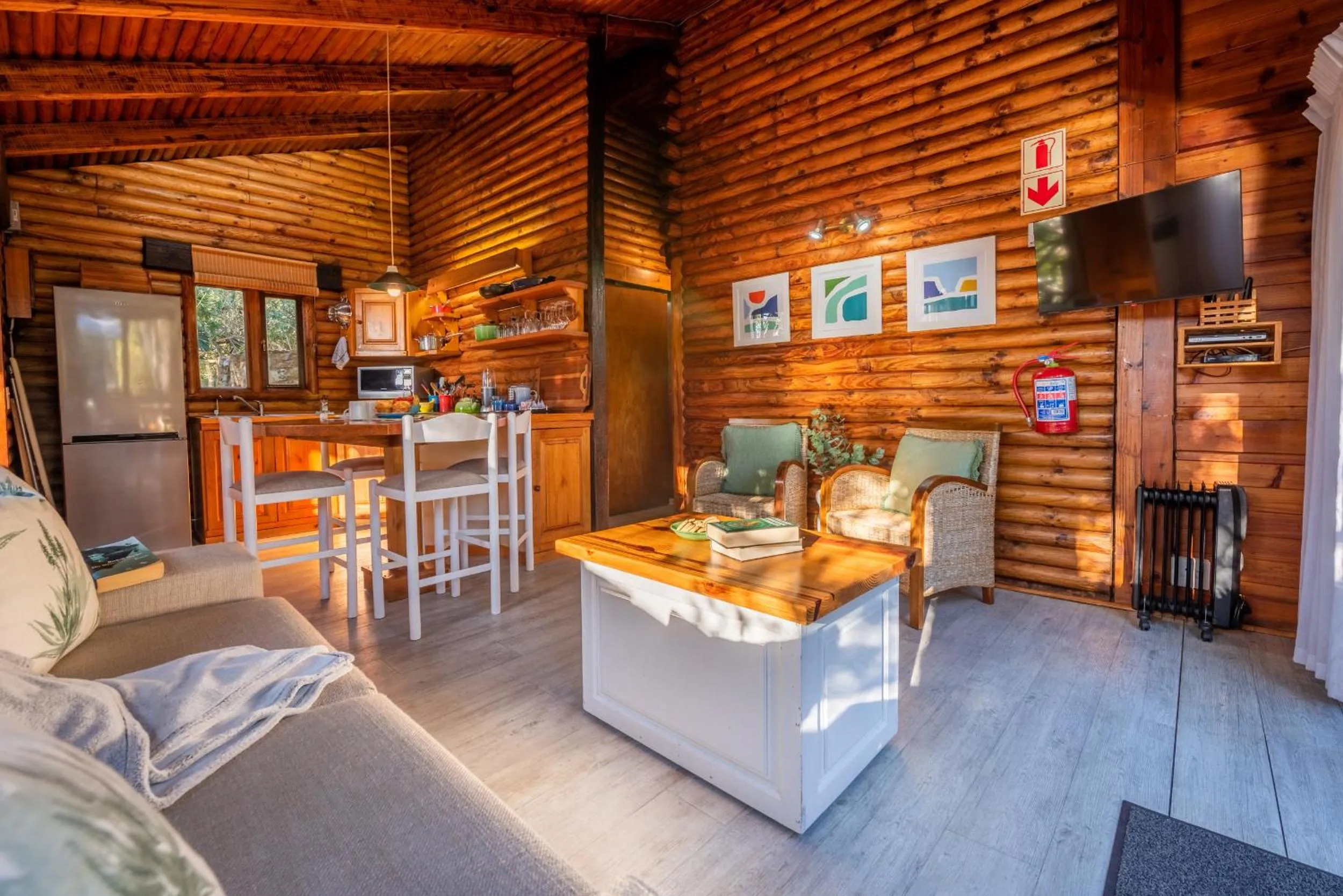 TV and multimedia in Under Milkwood Resort