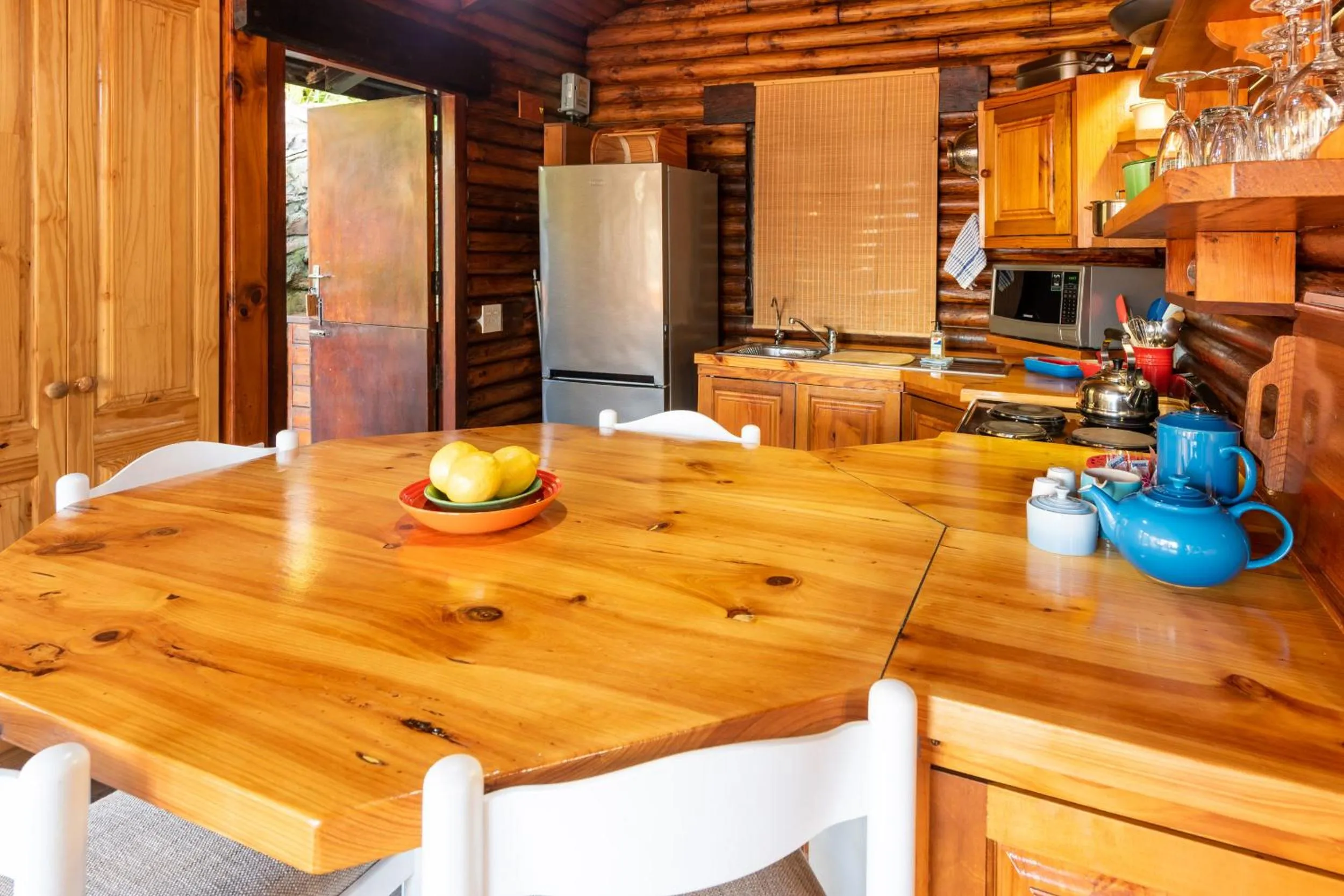 Coffee/tea facilities in Under Milkwood Resort