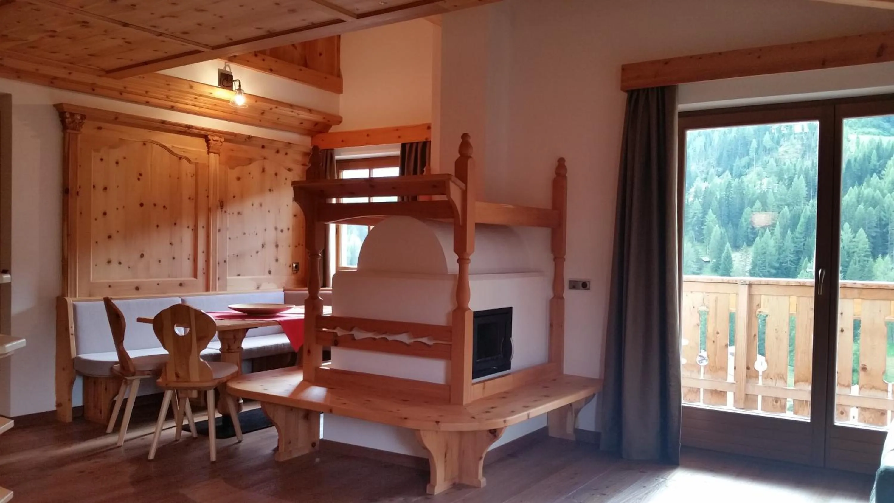 Dining area in Family and Wellness Residence Ciasa Antersies