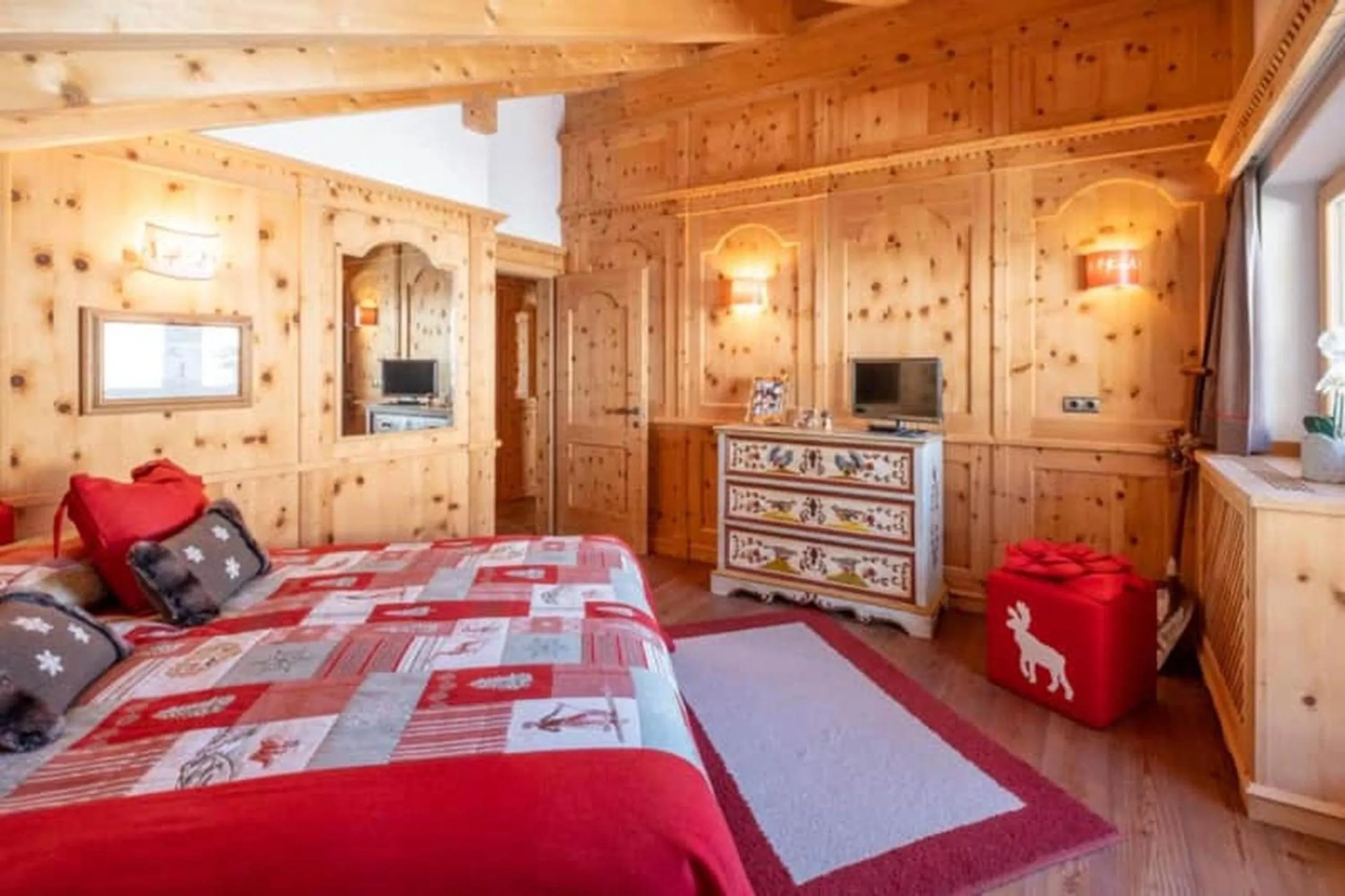 Bed in Family and Wellness Residence Ciasa Antersies