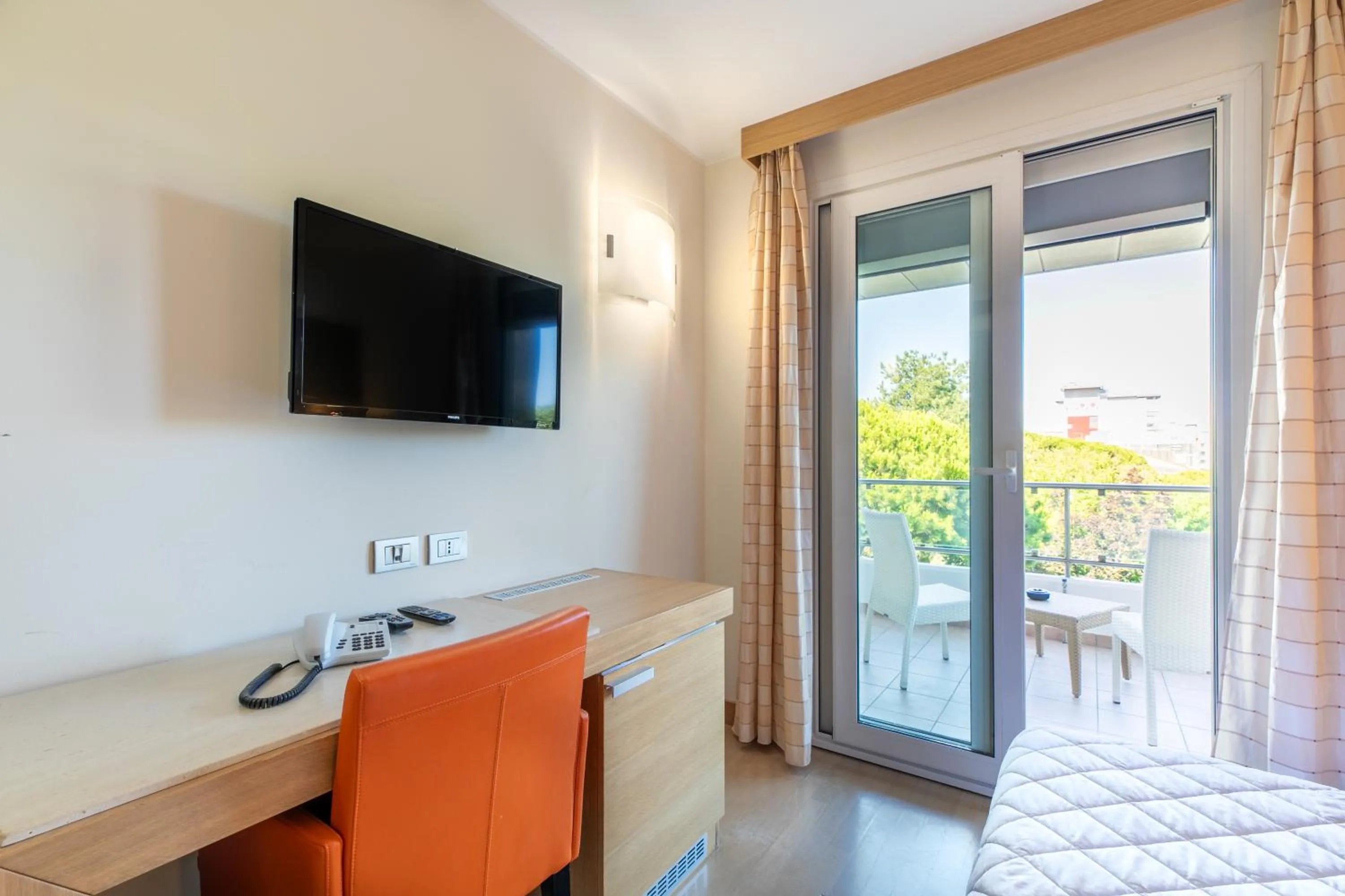 TV and multimedia in Hotel Villa Doimo