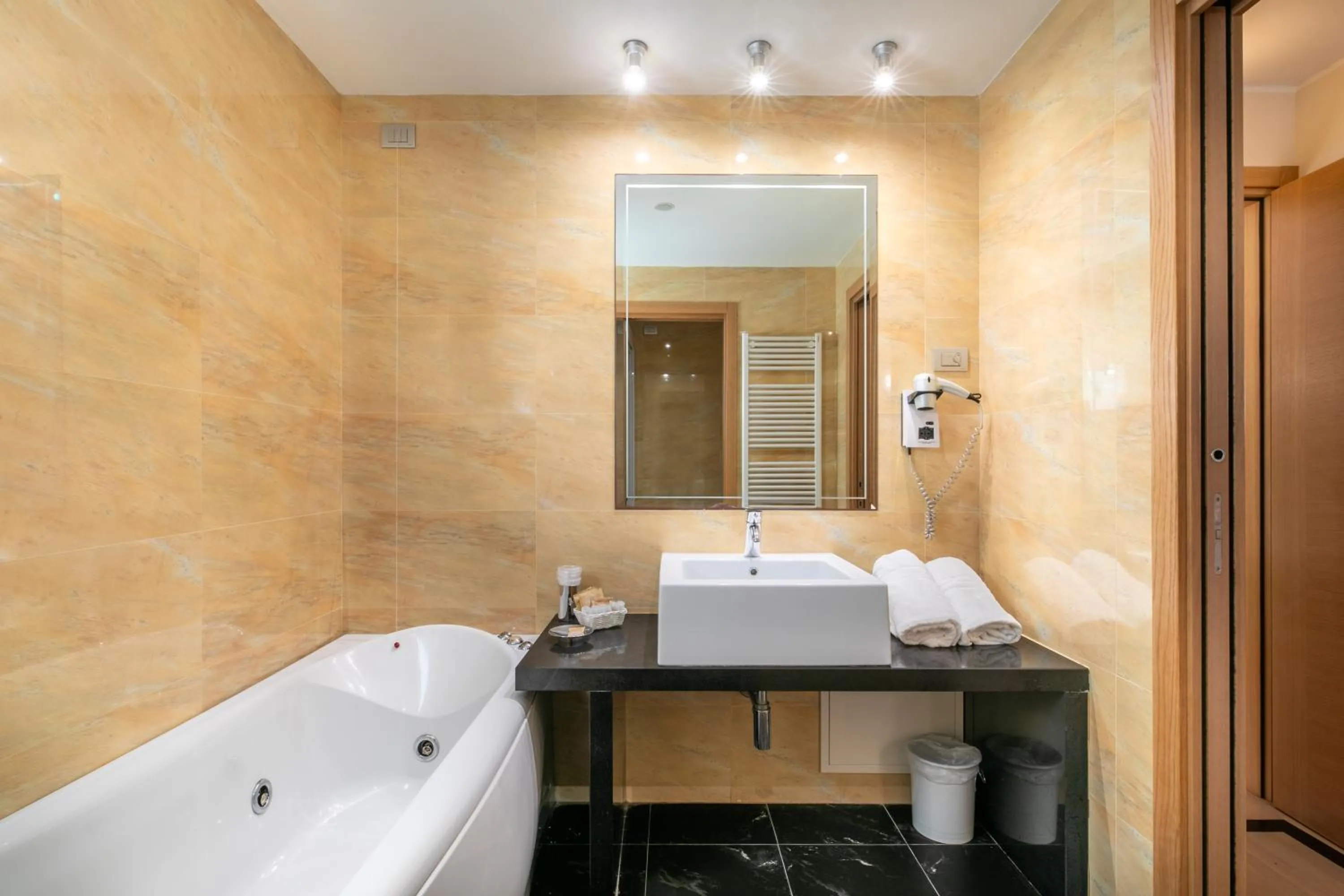 Bathroom in Hotel Villa Doimo