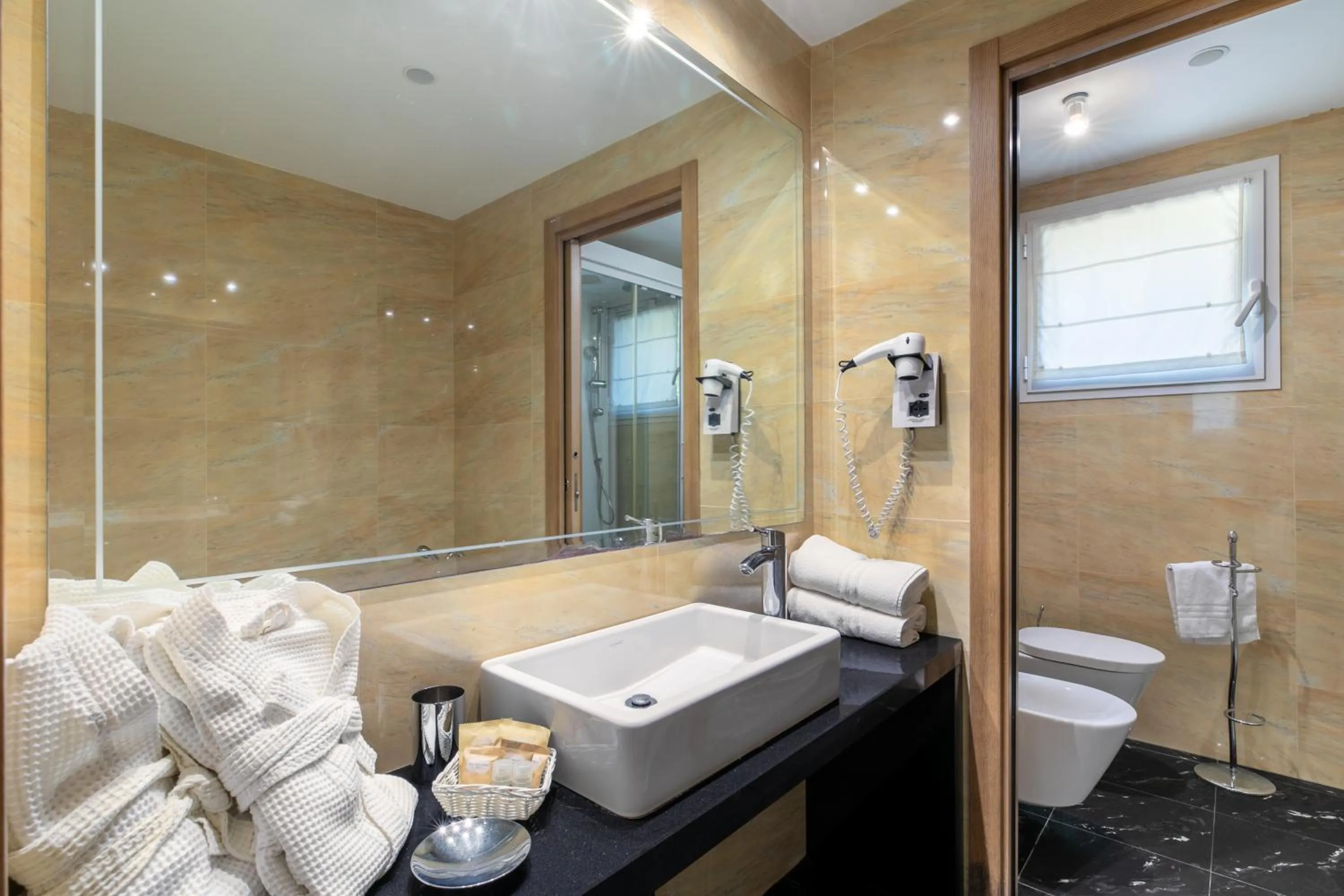 Bathroom in Hotel Villa Doimo