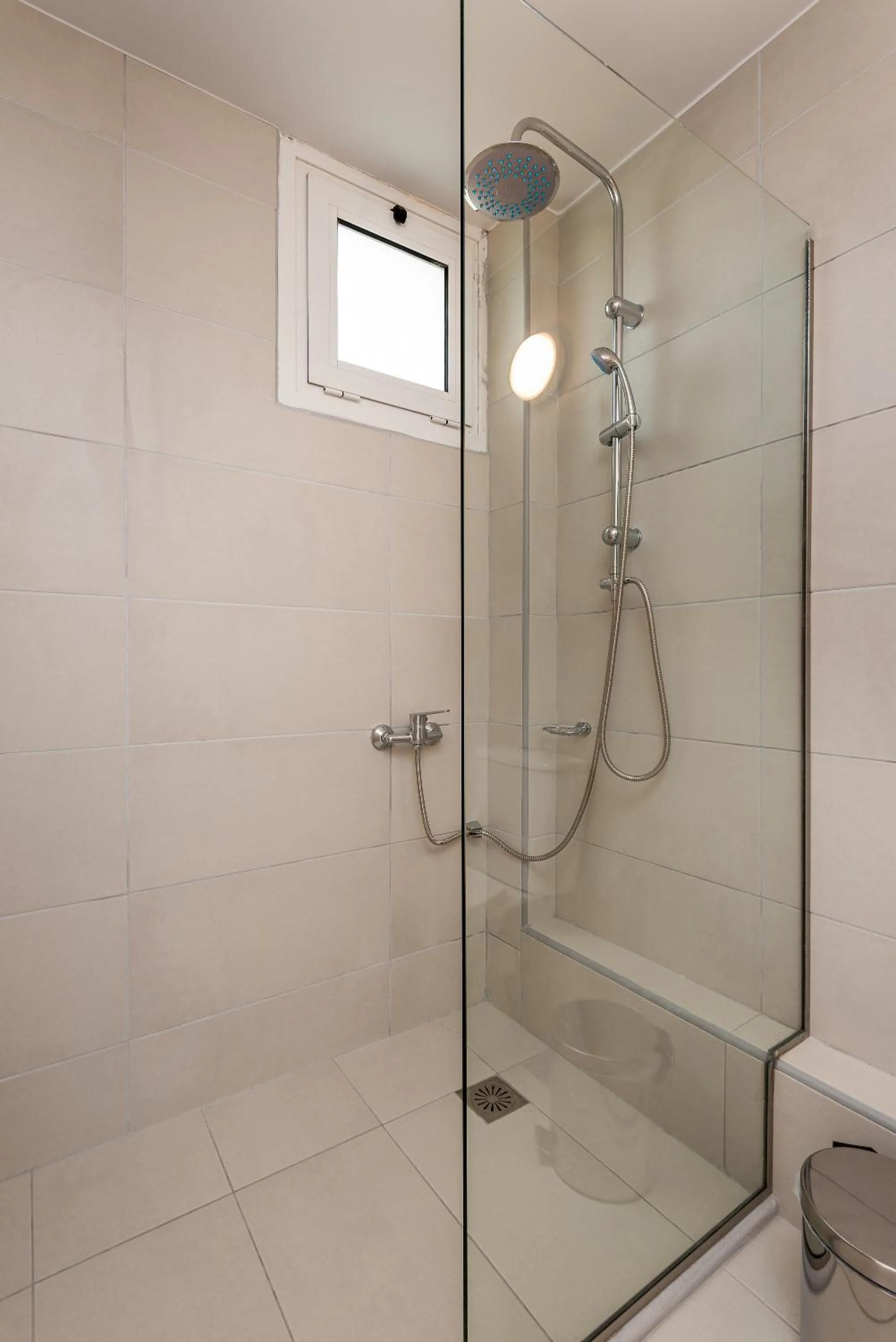 Bathroom in Mrs Chryssana Beach Hotel