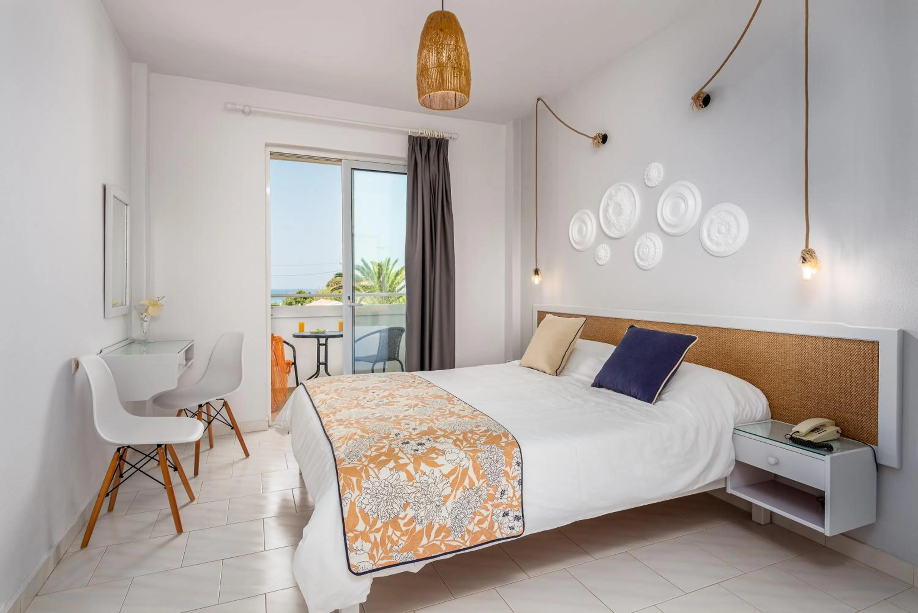 Bedroom, Bed in Mrs Chryssana Beach Hotel